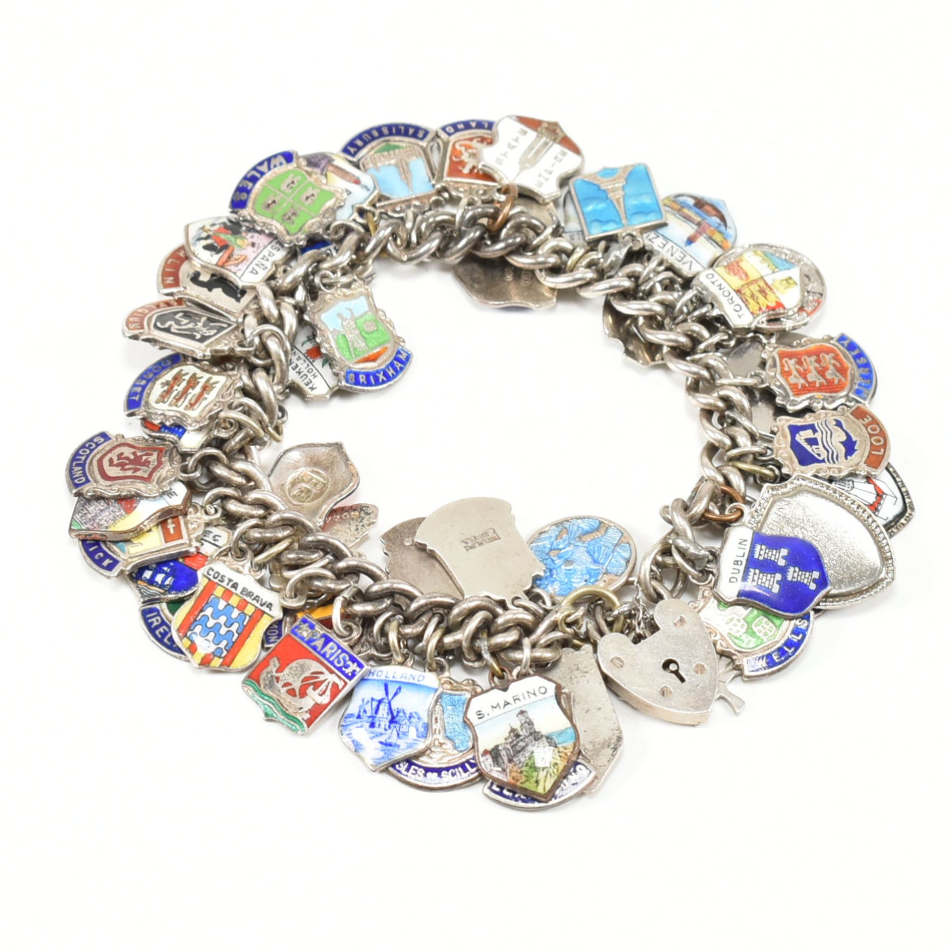 VINTAGE TRAVELLING INTEREST SILVER CHARM BRACELET WITH CHARMS