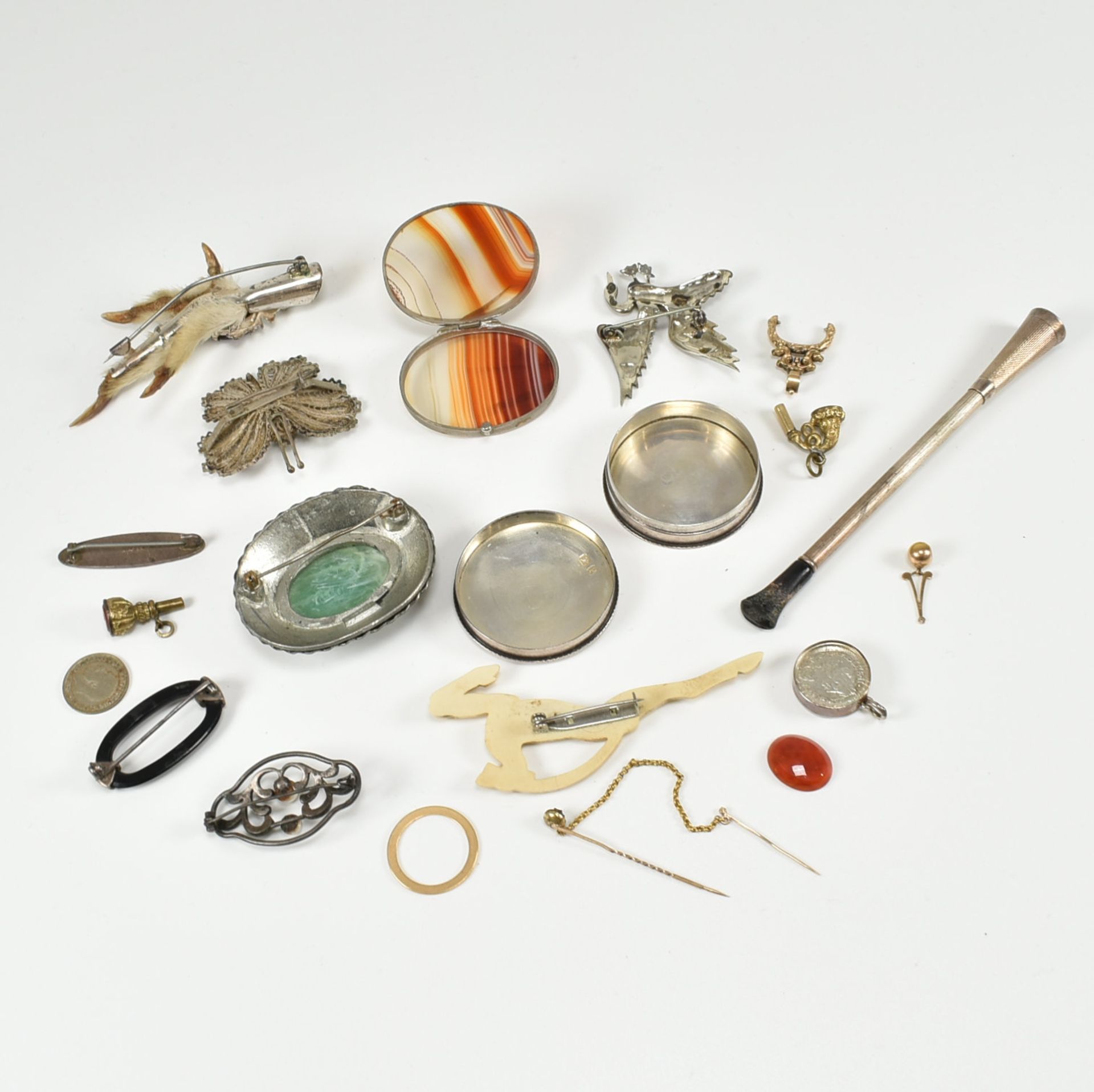 COLLECTION OF ASSORTED ANTIQUE & LATER COSTUME JEWELLERY - Image 10 of 10