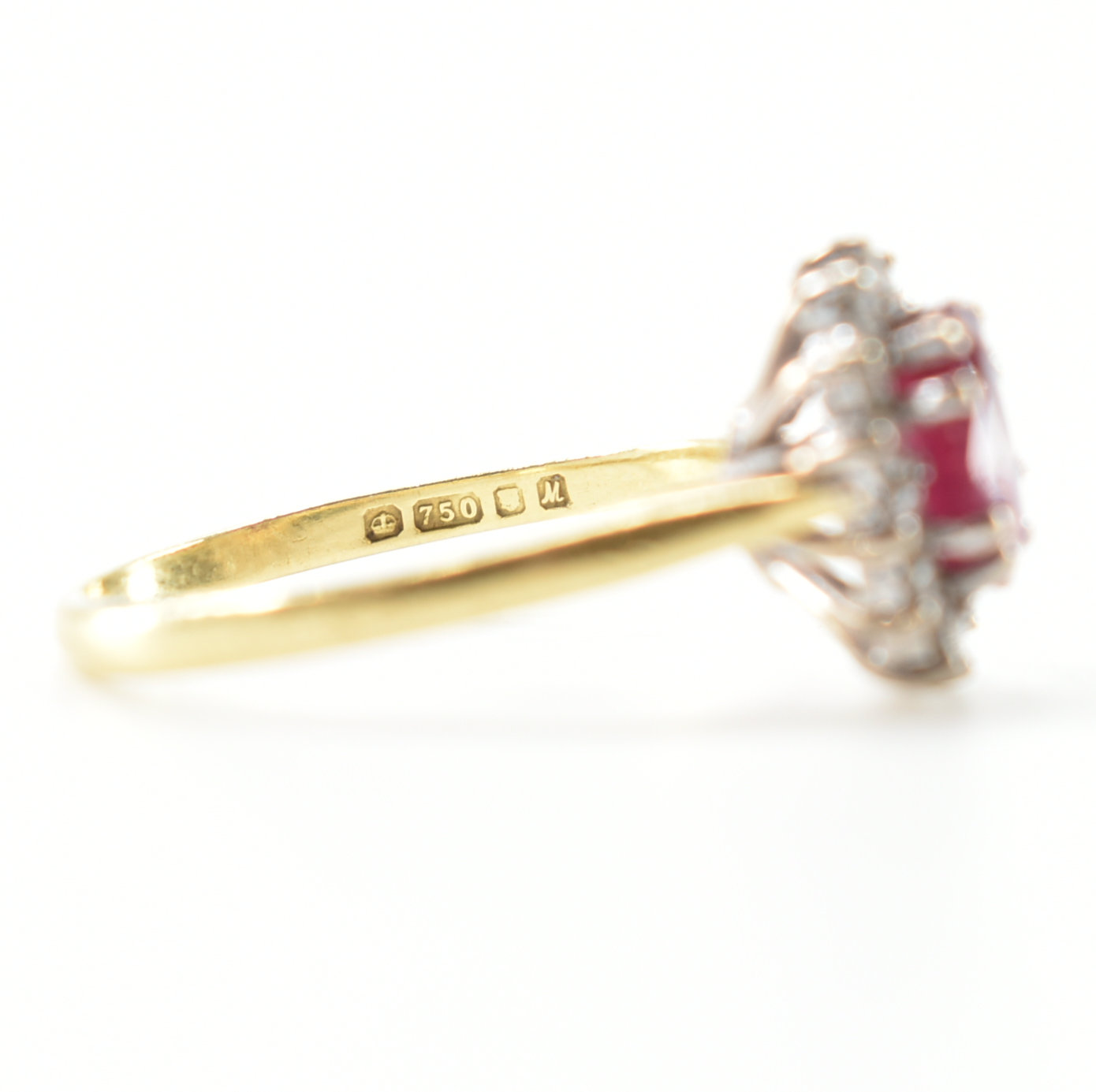 HALLMARKED 18CT GOLD RUBY & DIAMOND HALO RING - Image 8 of 9