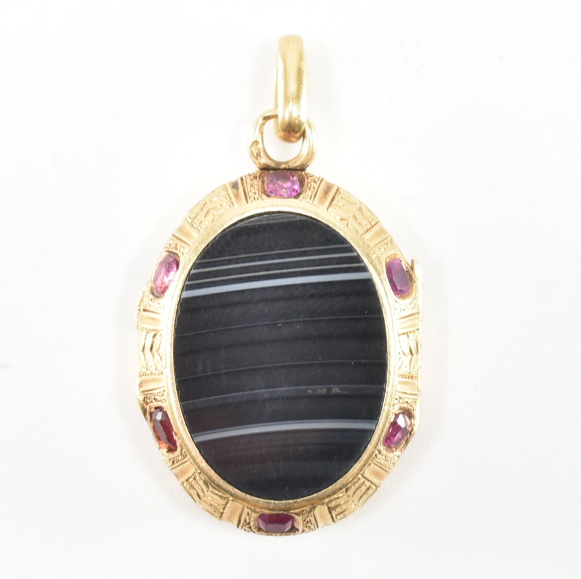 19TH CENTURY FRENCH 18CT GOLD RUBY & AGATE LOCKET PENDANT