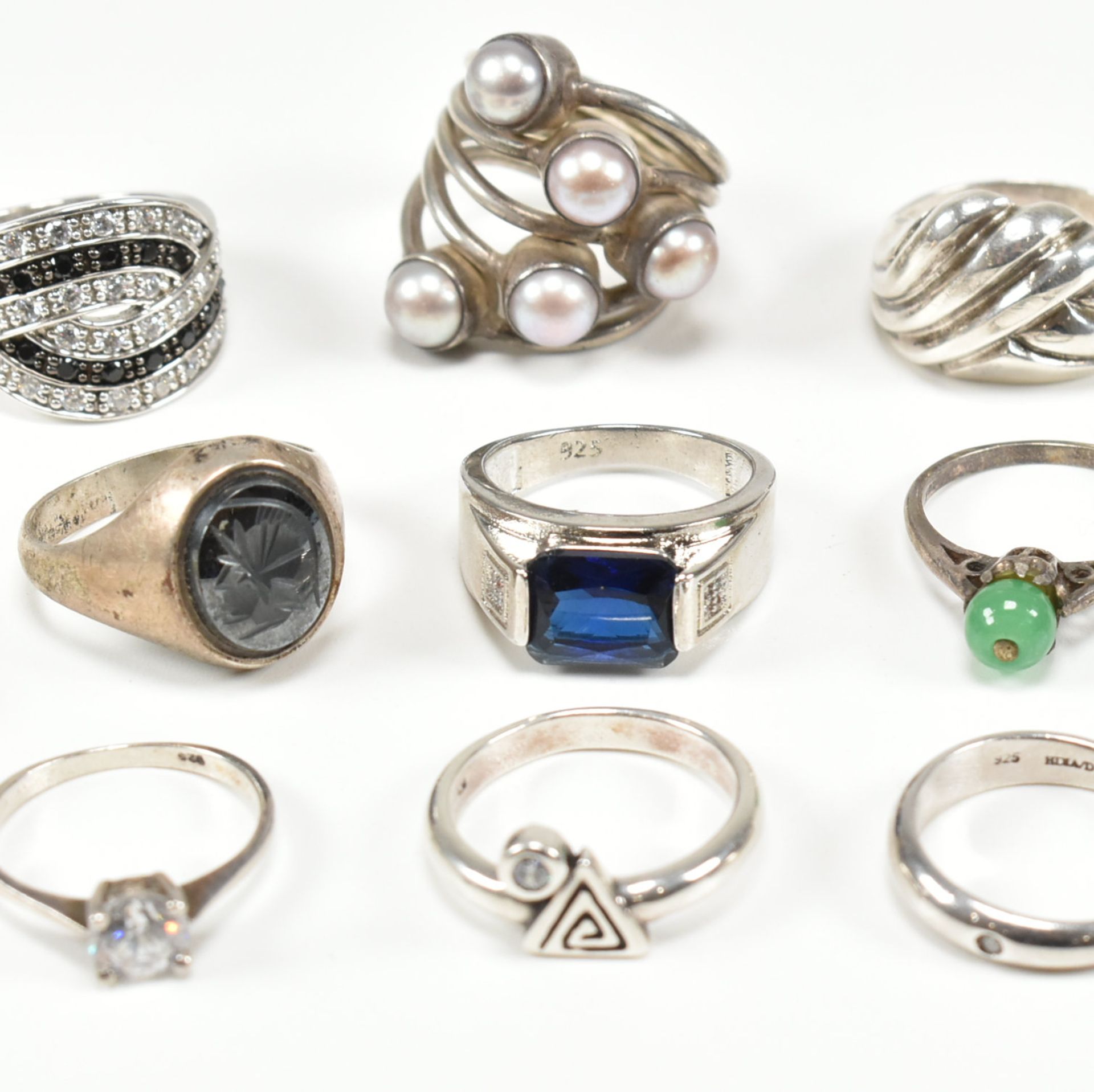 COLLECTION OF ASSORTED SILVER RINGS - Bild 5 aus 6