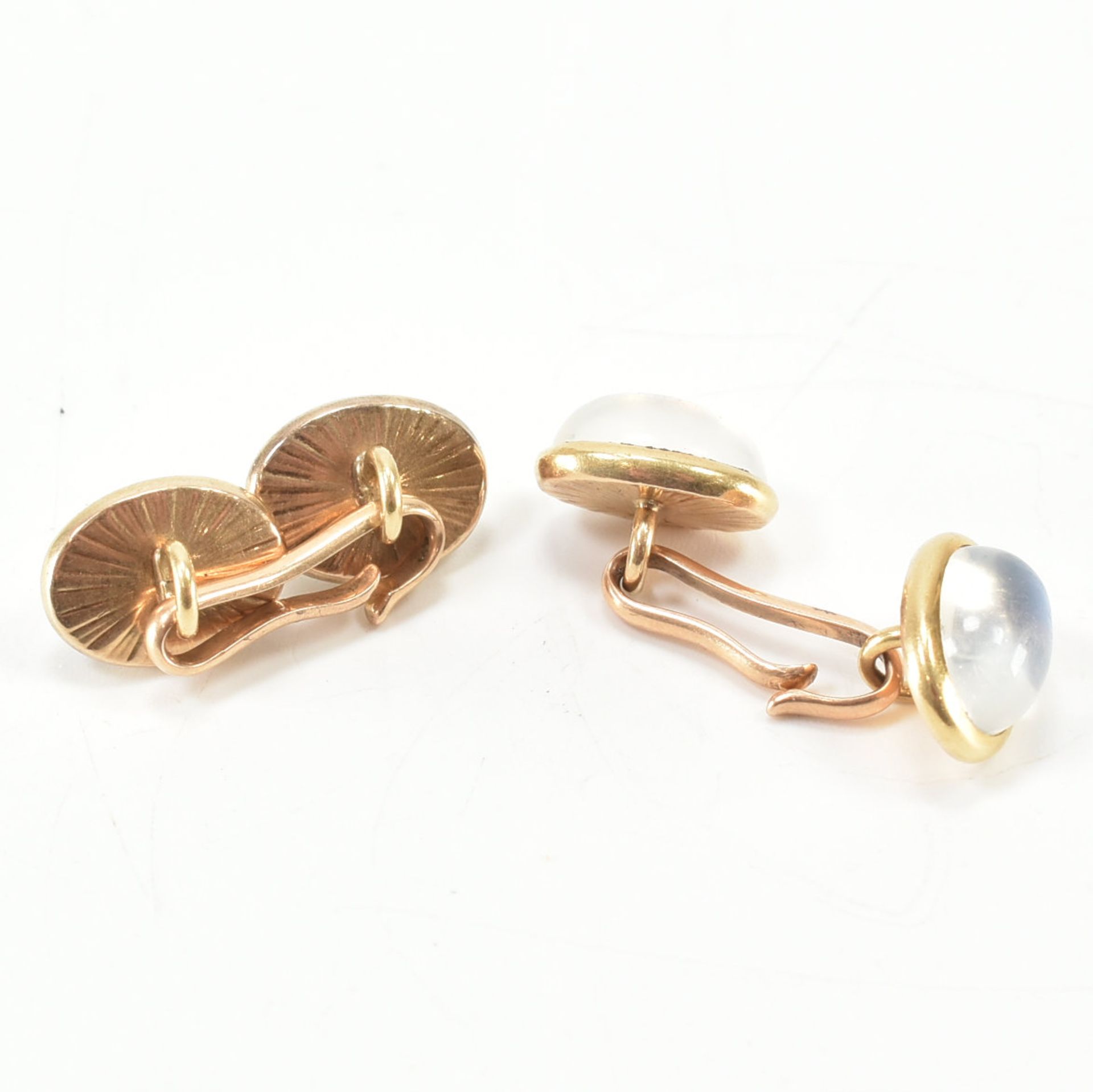 PAIR GOLD & MOONSTONE CUFFLINKS - Image 4 of 5