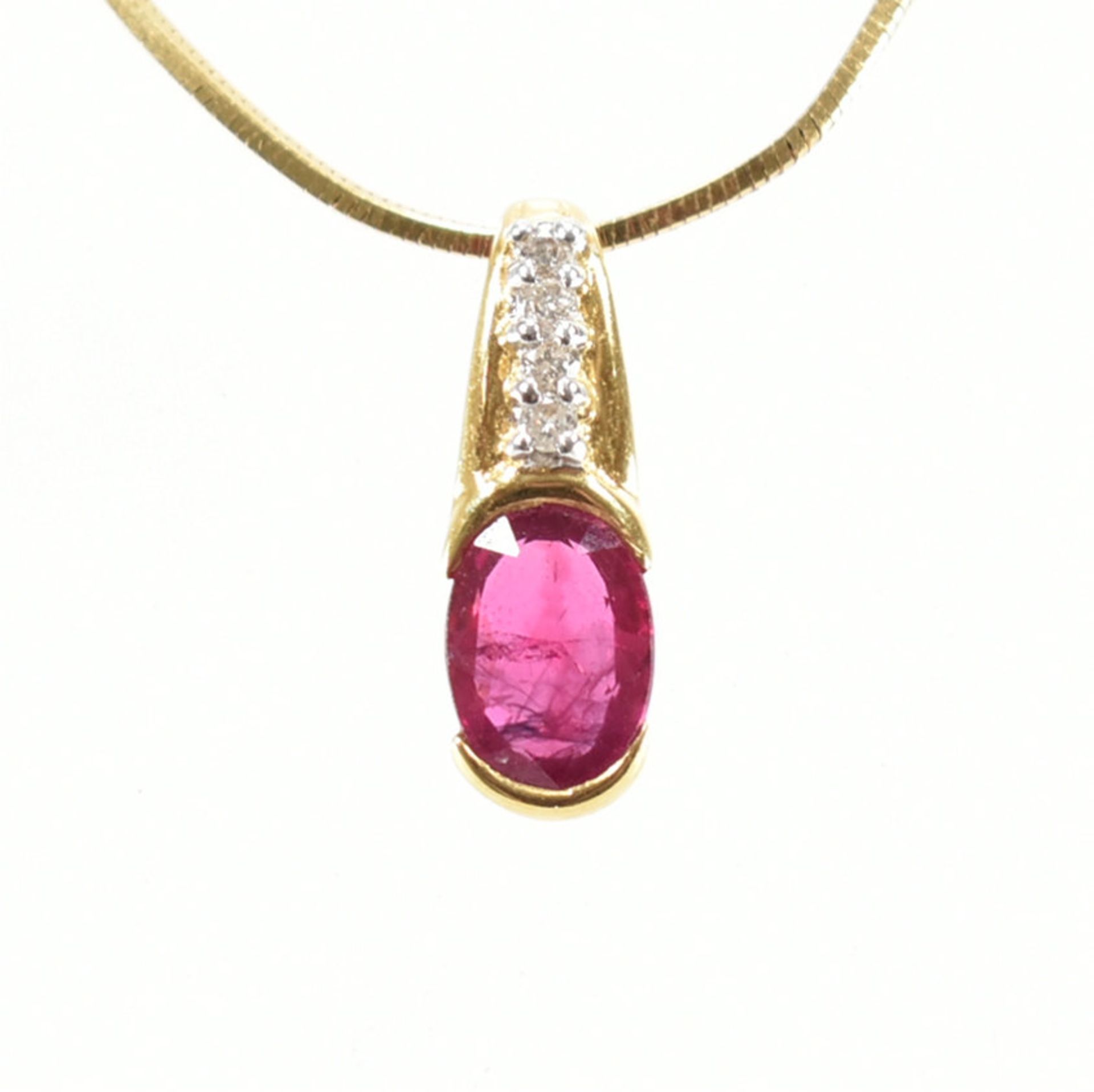 18CT GOLD RUBY & DIAMOND NECKLACE PENDANT & CHAIN - Bild 7 aus 7