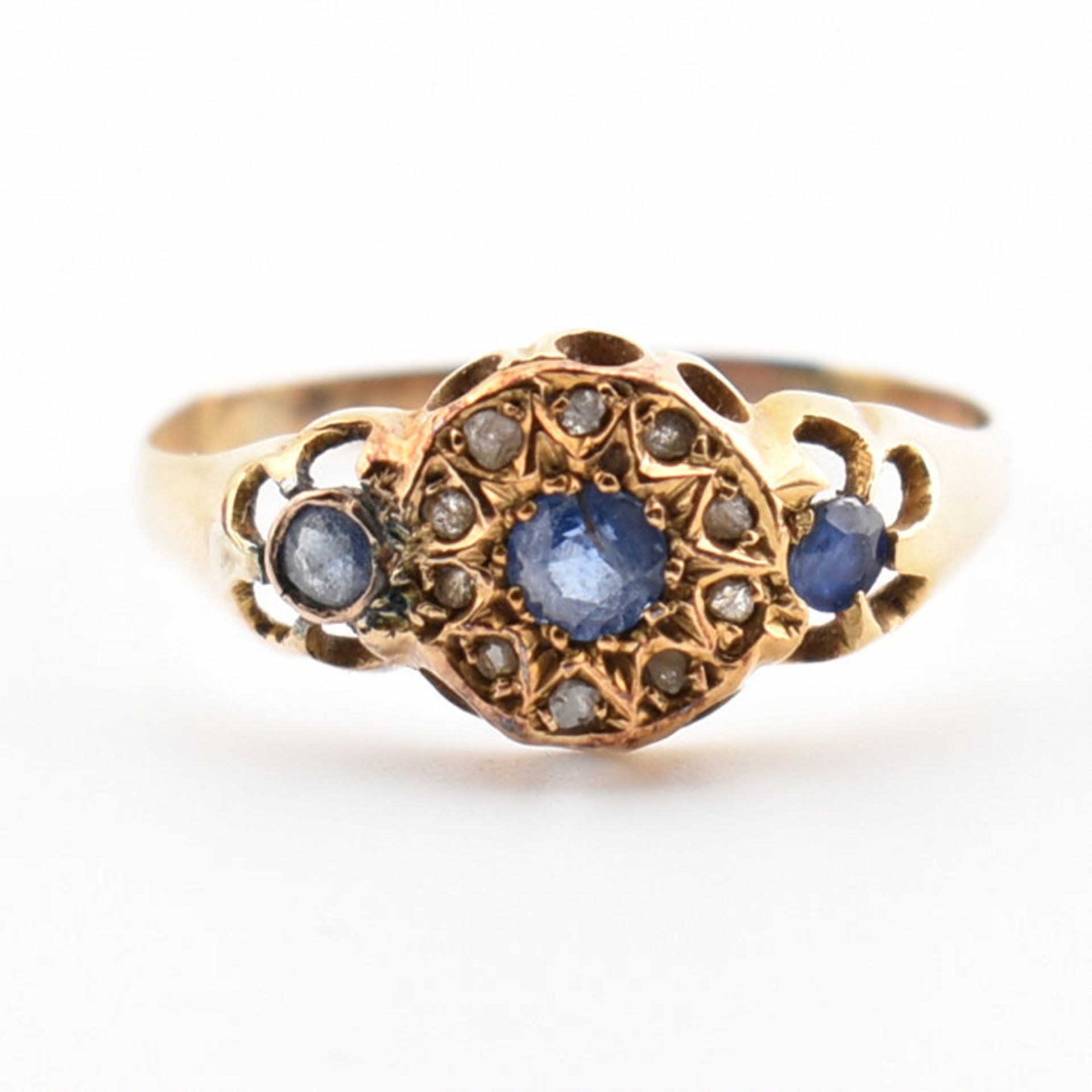 ANTIQUE AF GOLD SAPPHIRE & DIAMOND CLUSTER RING