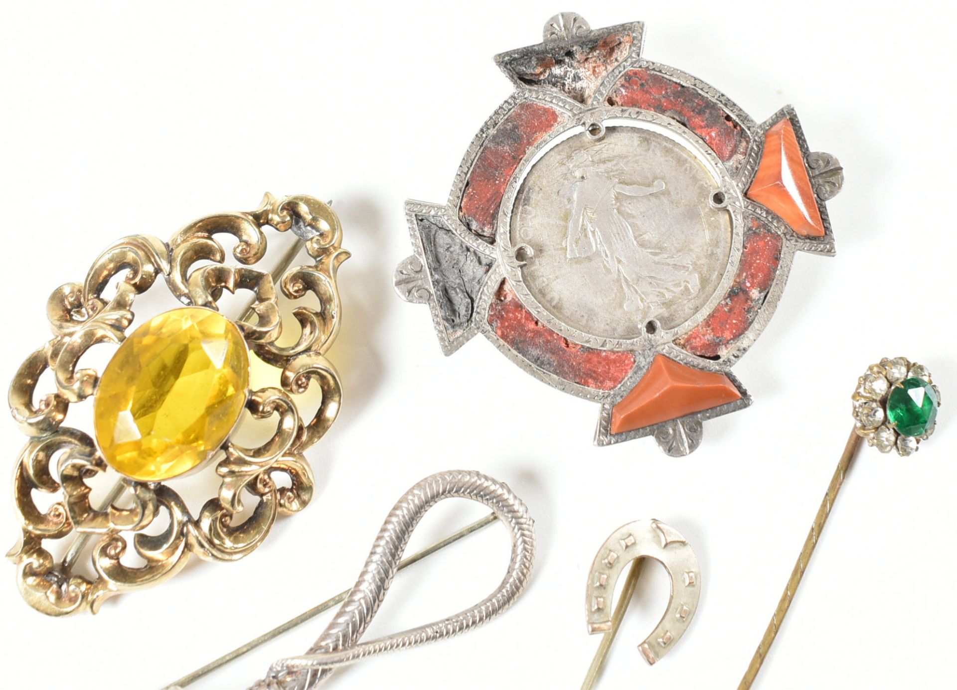 COLLECTION OF 19TH CENTURY JEWELLERY - Image 4 of 6