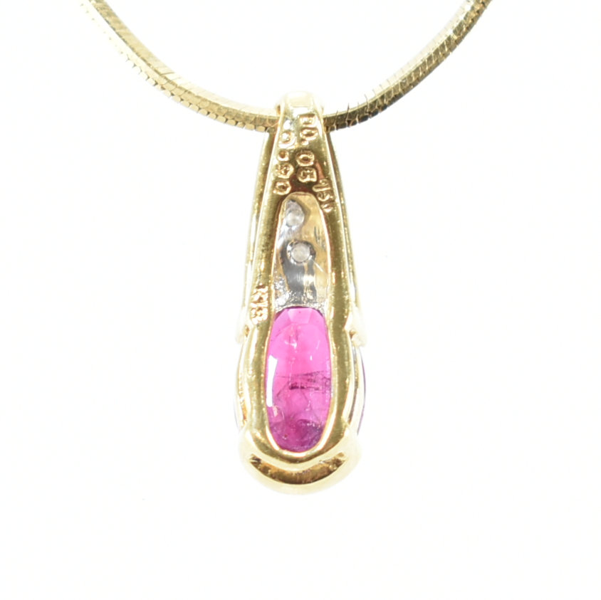 18CT GOLD RUBY & DIAMOND NECKLACE PENDANT & CHAIN - Image 2 of 7