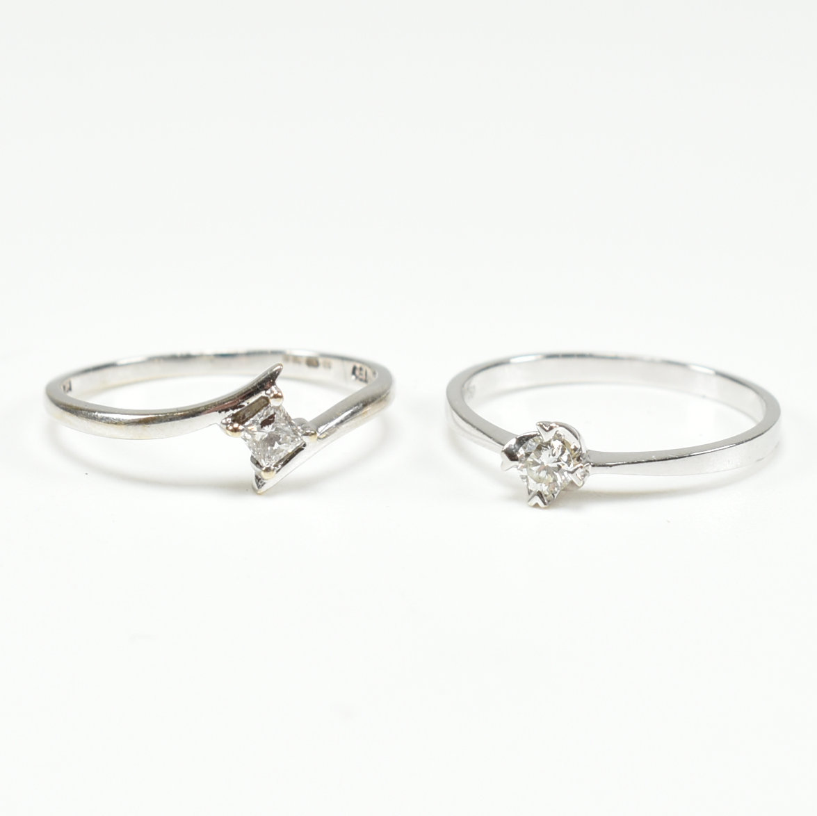 TWO 18CT WHITE GOLD & DIAMOND SOLITAIRE RINGS - Image 13 of 14