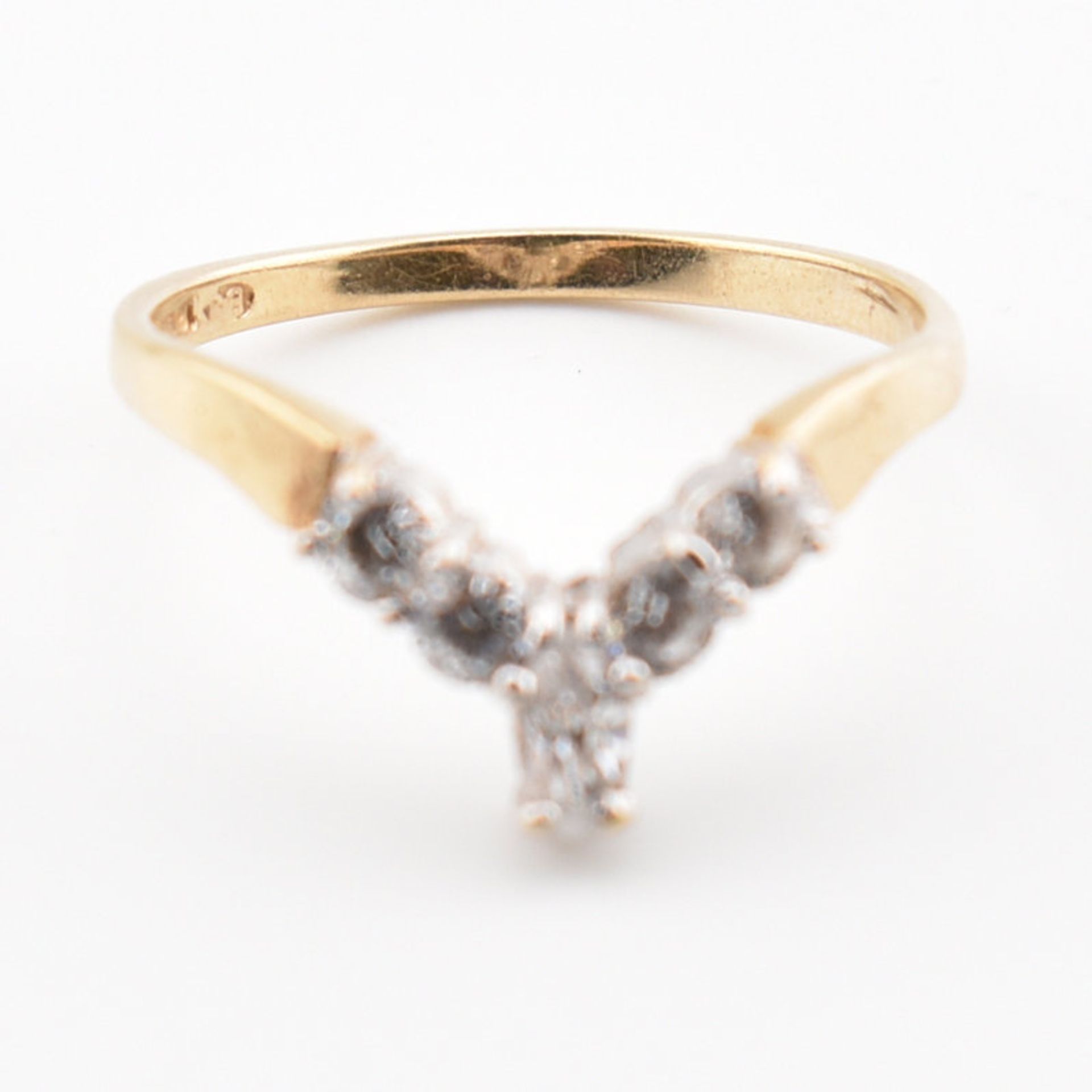 HALLMARKED 9CT GOLD & WHITE STONE WISHBONE RING - Image 3 of 6