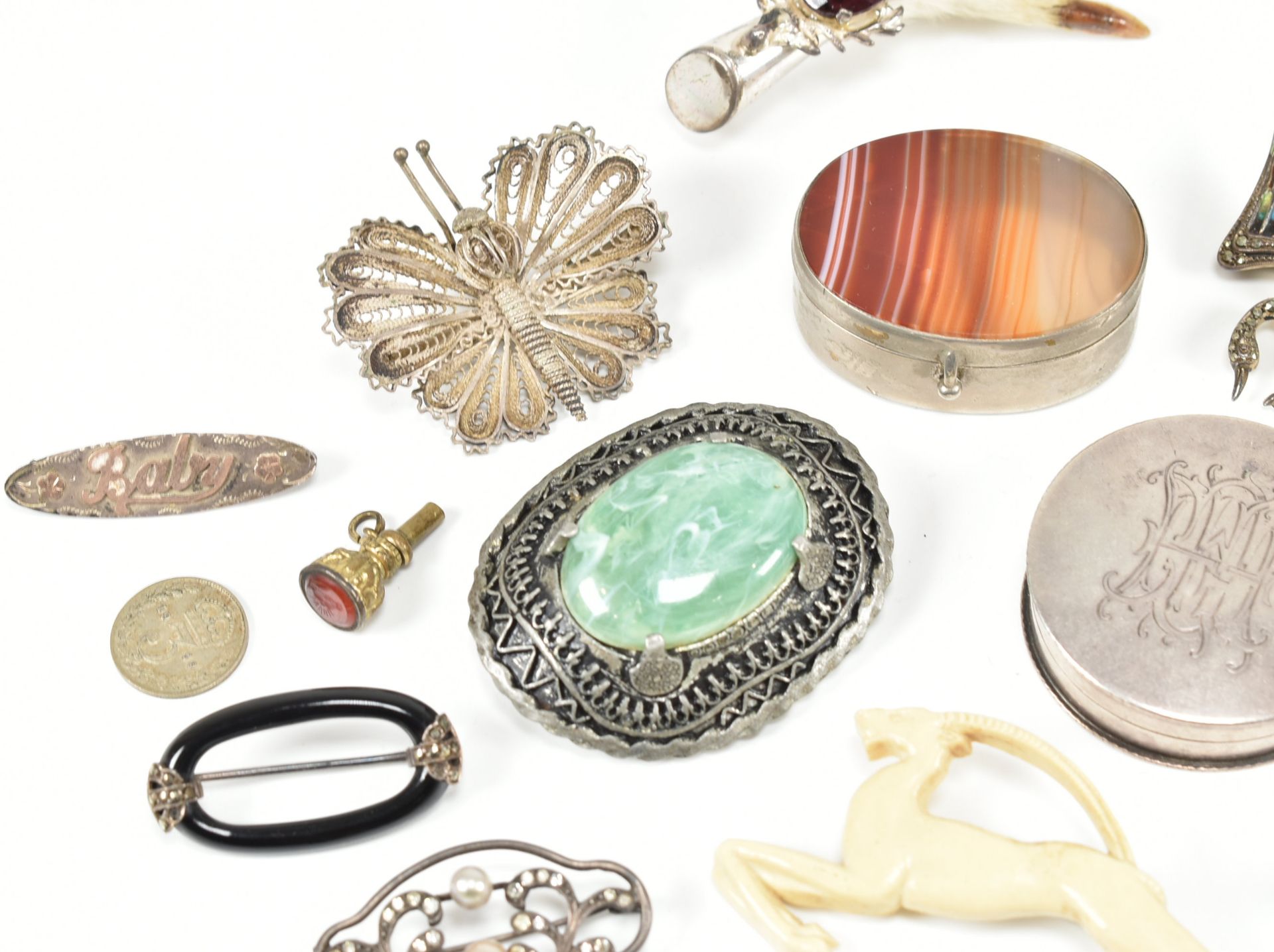 COLLECTION OF ASSORTED ANTIQUE & LATER COSTUME JEWELLERY - Image 3 of 10