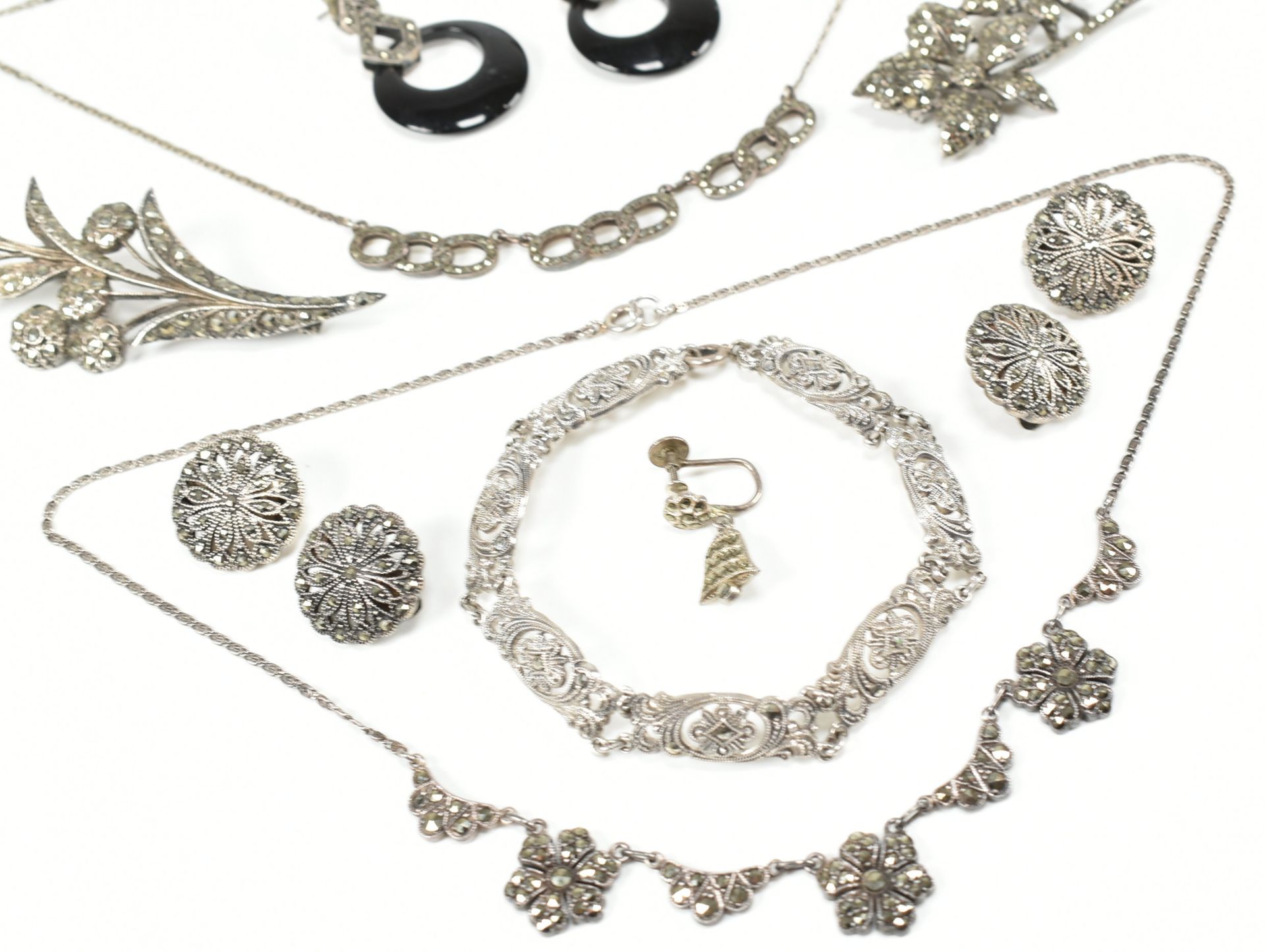 COLLECTION OF ASSORTED ANTIQUE & LATER MARCASITE JEWELLERY - Bild 5 aus 6