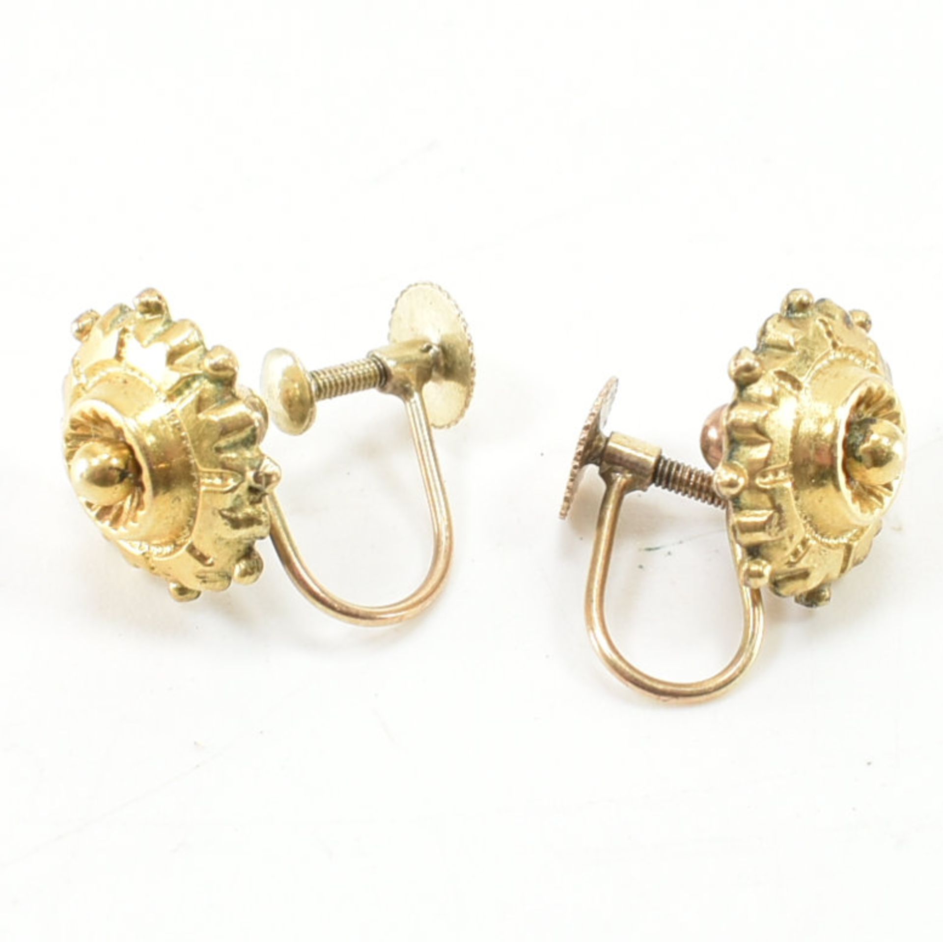 19TH CENTURY 9CT GOLD SCREW BACK EARRINGS - Image 6 of 6