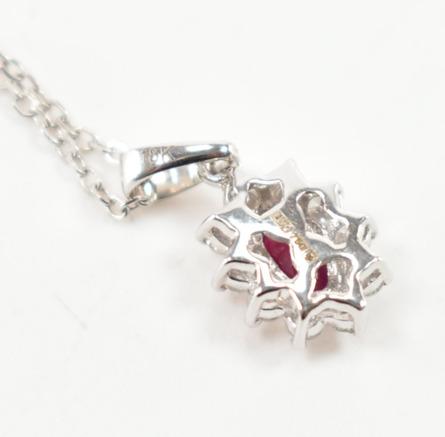 HALLMARKED 18CT WHITE GOLD DIAMOND & RED STONE NECKLACE PENDANT & CHAIN - Image 5 of 6