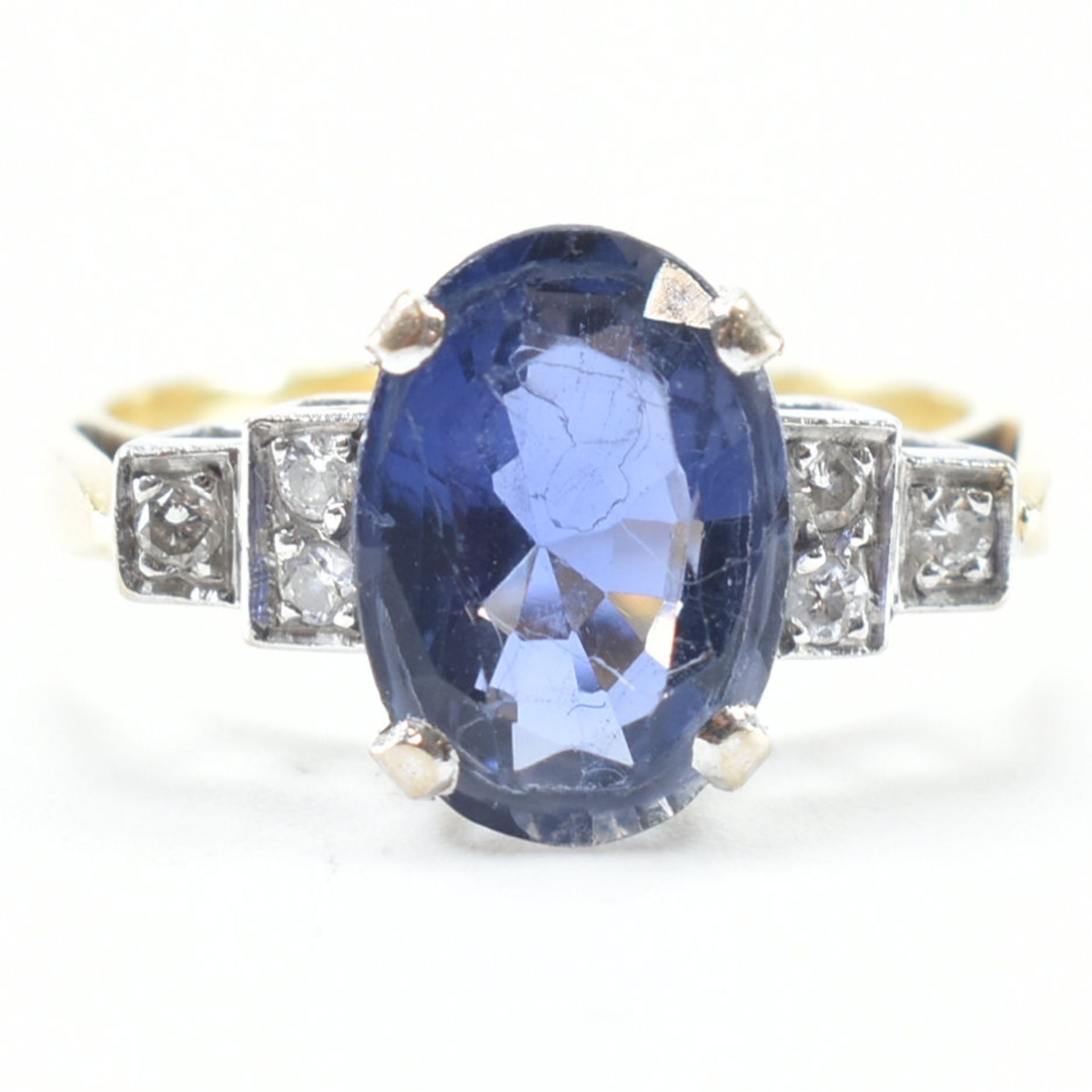 HALLMARKED 18CT GOLD IOLITE & DIAMOND RING