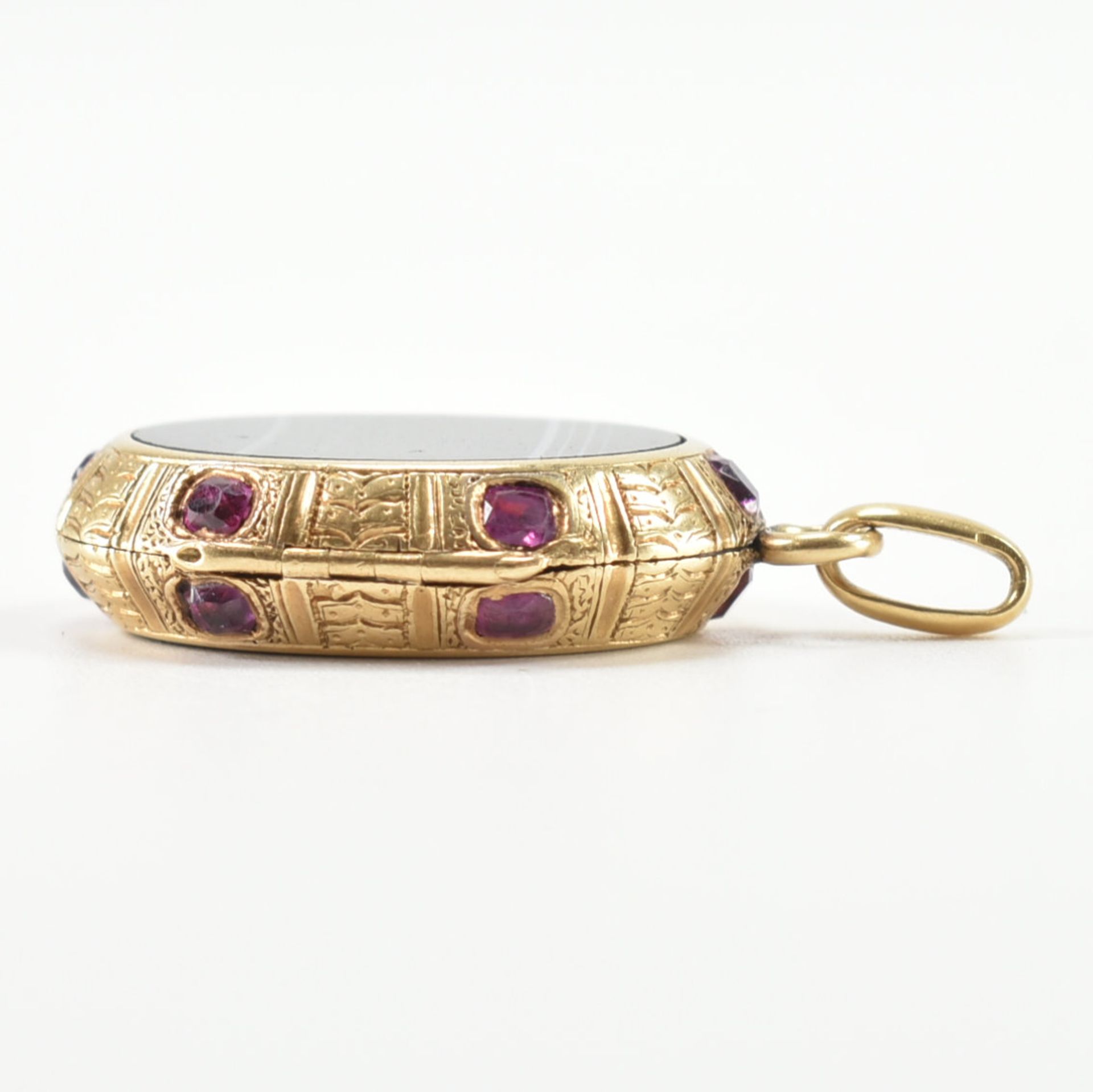 19TH CENTURY FRENCH 18CT GOLD RUBY & AGATE LOCKET PENDANT - Image 3 of 5