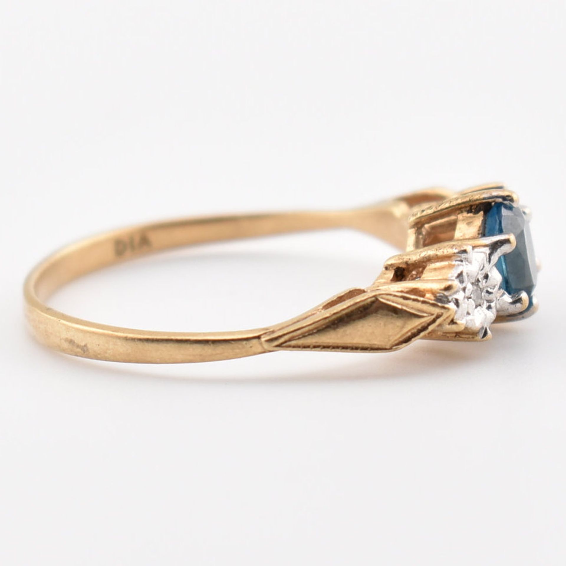 HALLMARKED 9CT GOLD TOPAZ & DIAMOND RING - Image 3 of 7