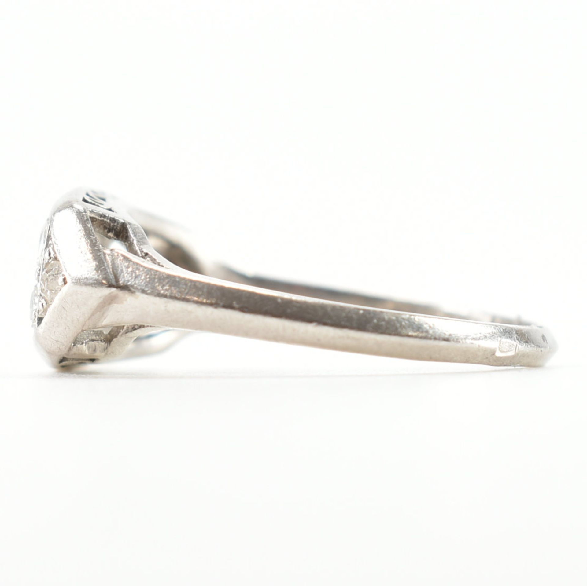 ART DECO FRENCH PLATINUM & DIAMOND RING - Image 2 of 7