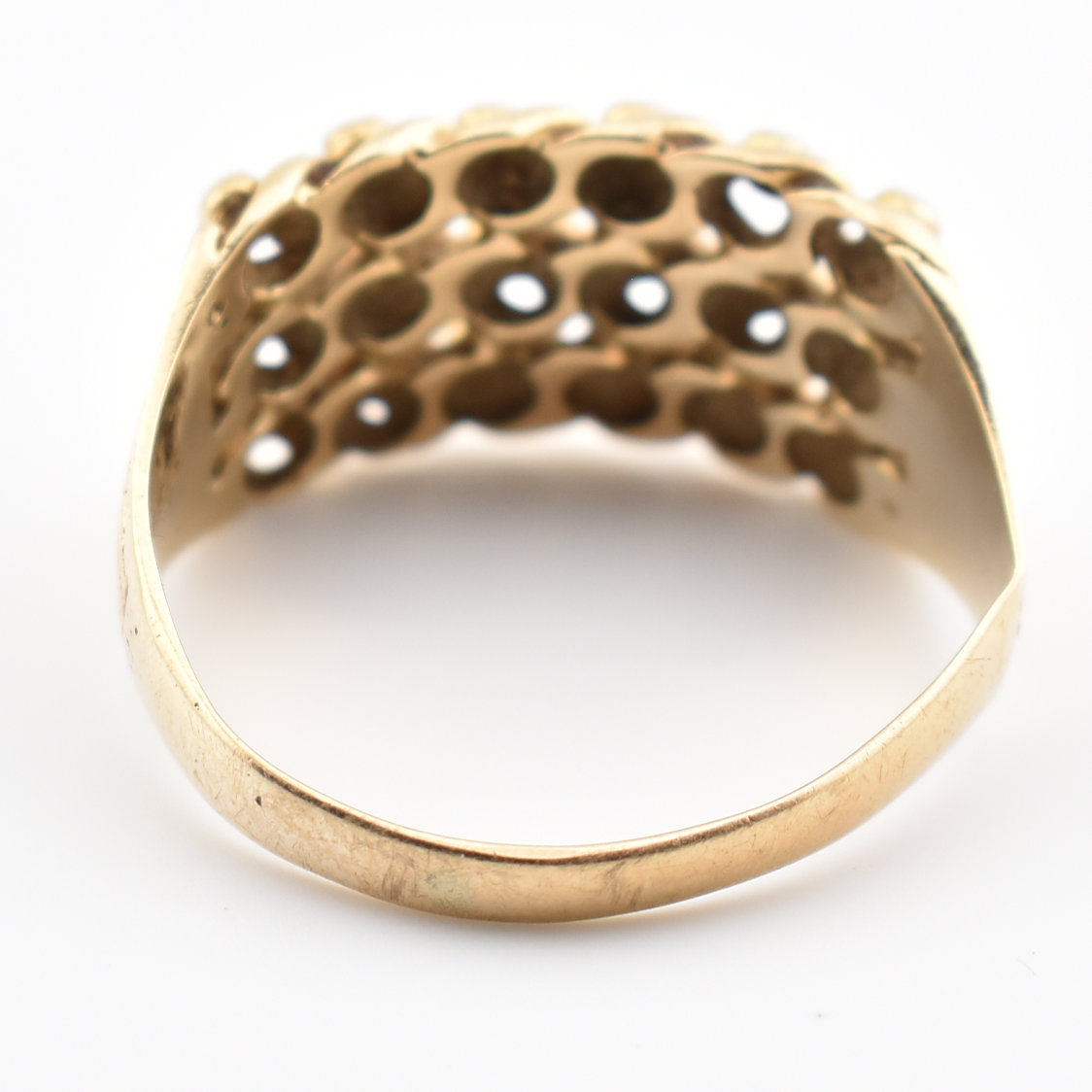 HALLMARKED 9CT GOLD KEEPERS RING - Image 5 of 8