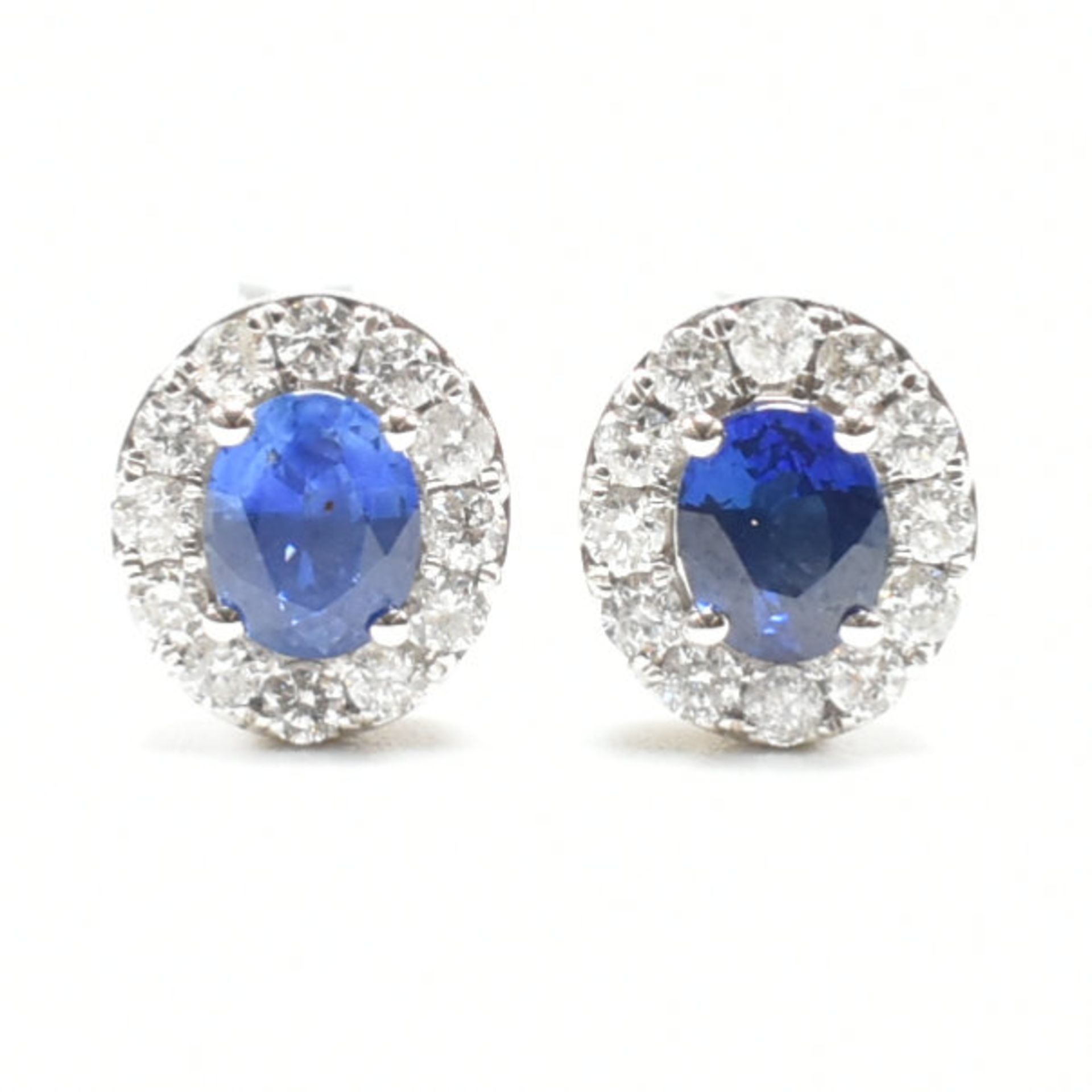 PAIR OF 18CT WHITE GOLD DIAMOND & SAPPHIRE STUD EARRINGS - Image 3 of 5