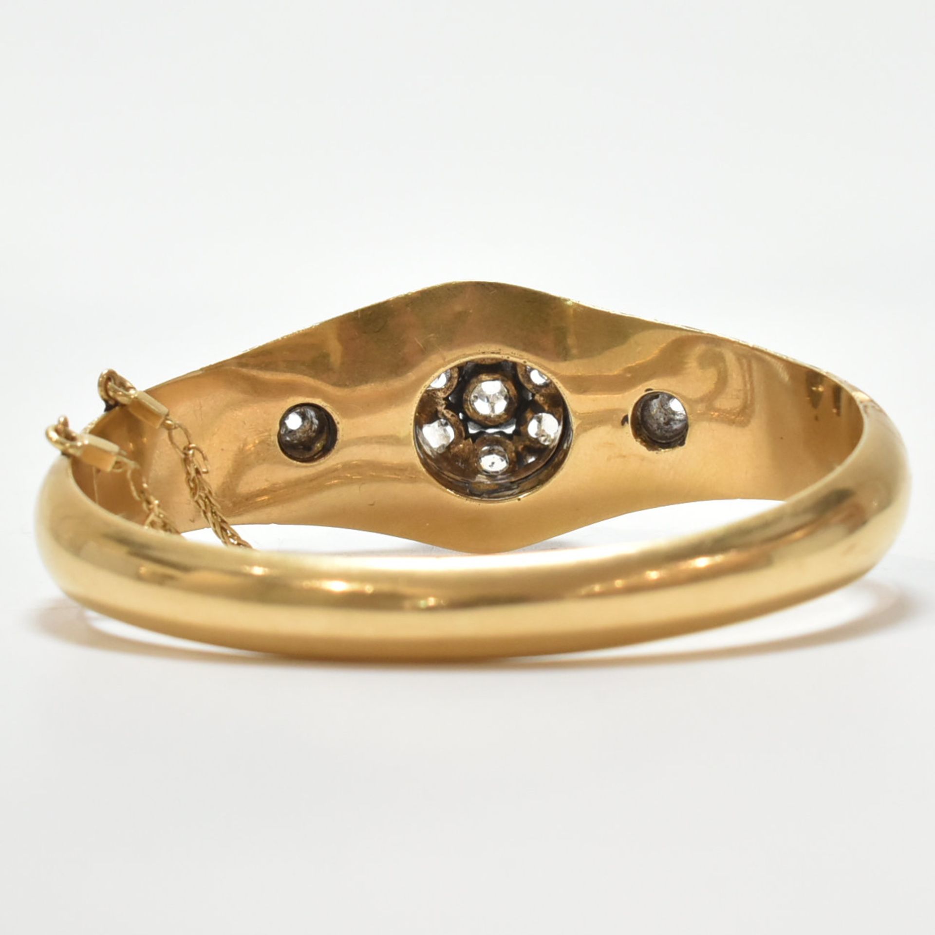 19TH CENTURY GOLD DIAMOND & ENAMEL BANGLE - Image 6 of 11