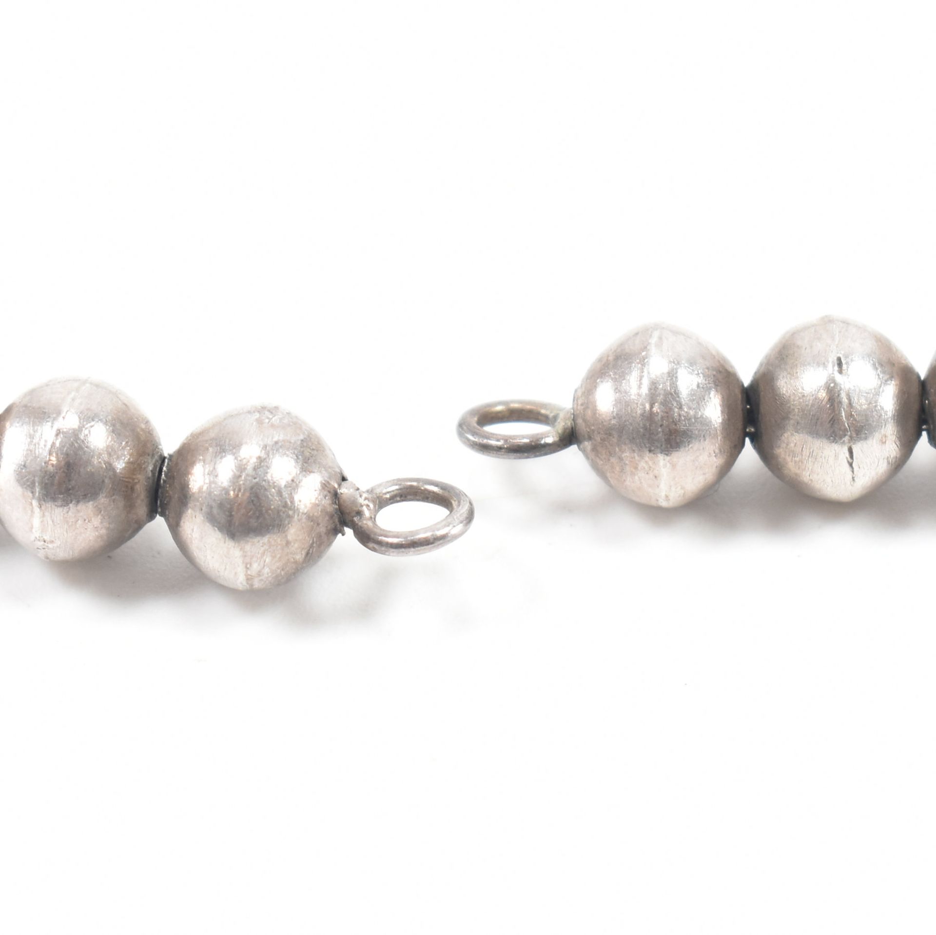 20TH CENTURY SILVER BEADED NECKLACE - Image 3 of 3