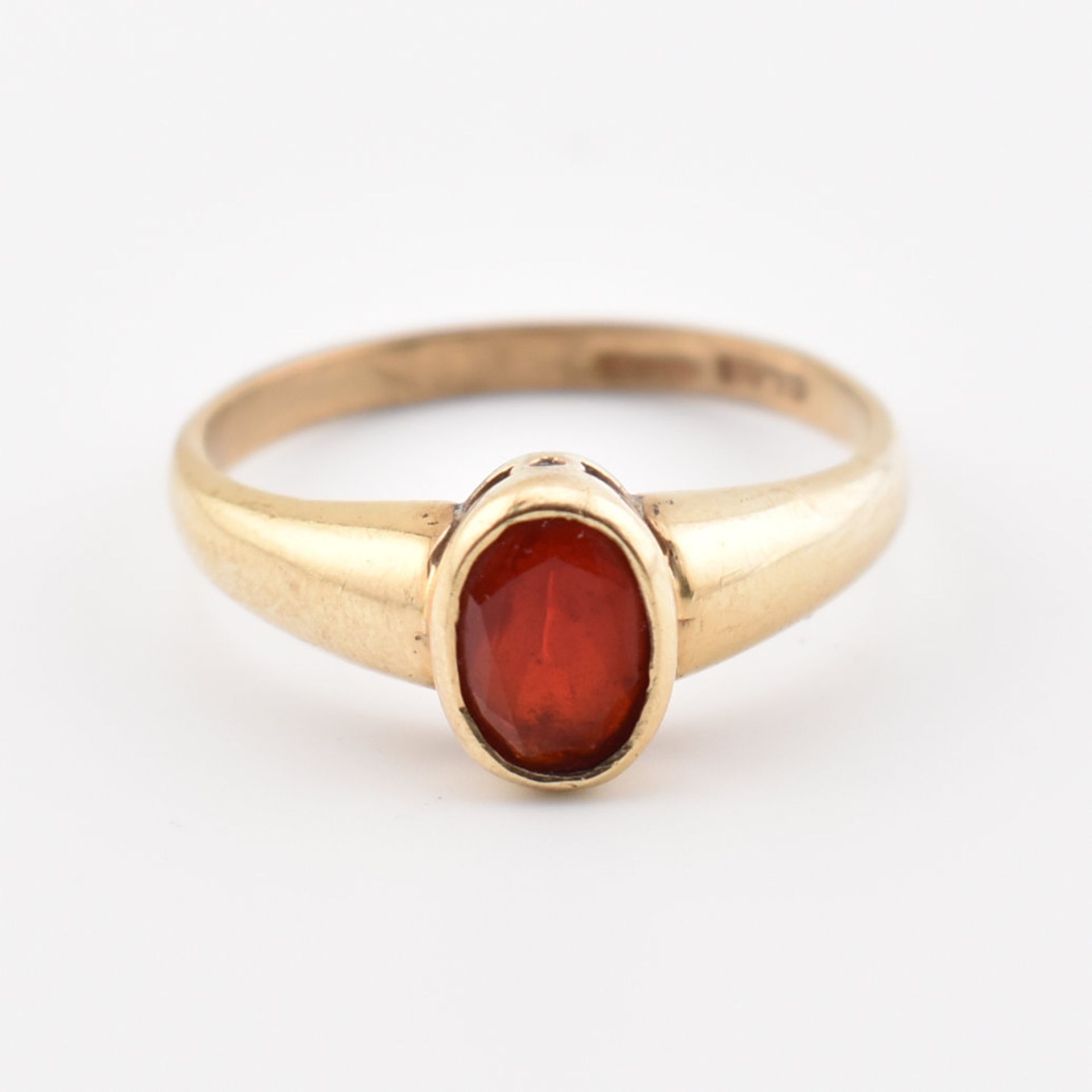 HALLMARKED 9CT GOLD & RED STONE SOLITAIRE RING - Image 2 of 7