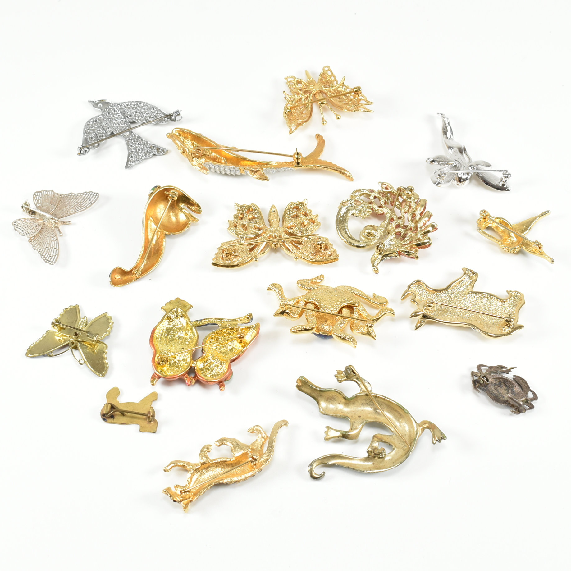 COLLECTION OF ASSORTED ANIMAL BROOCH PINS - Image 5 of 5