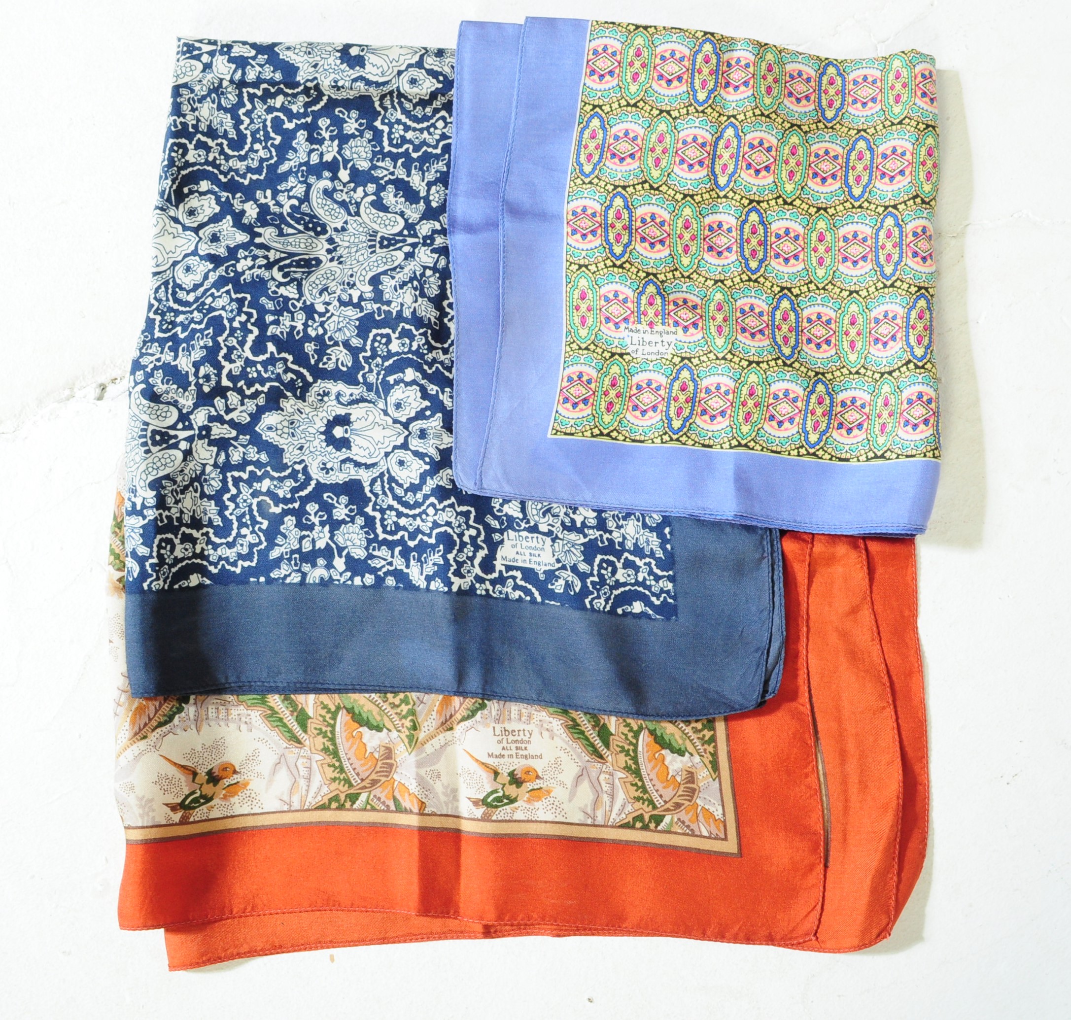 COLLECTION OF VINTAGE LIBERTY FABRIC & SCARVES - Image 2 of 6