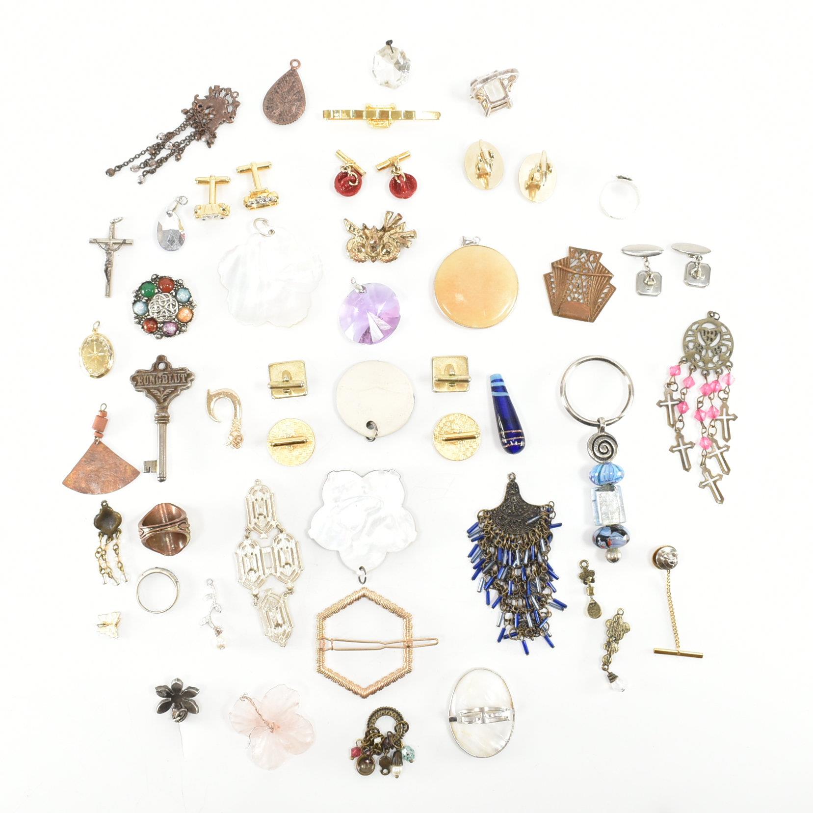 COLLECTION OF ASSORTED COSTUME JEWELLERY - Image 7 of 7