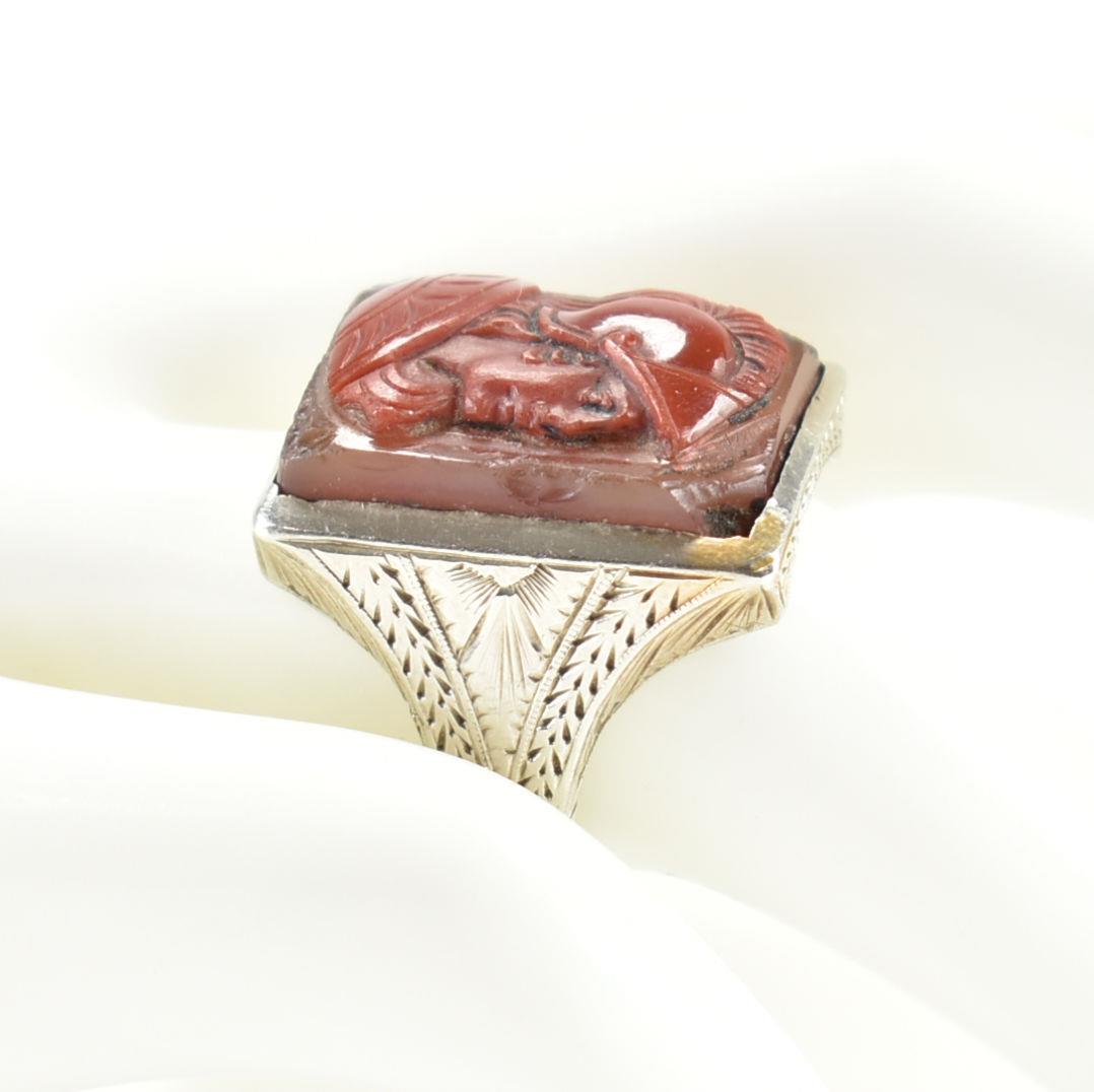 VINTAGE WHITE GOLD & CARVED CAMEO RING - Image 7 of 7