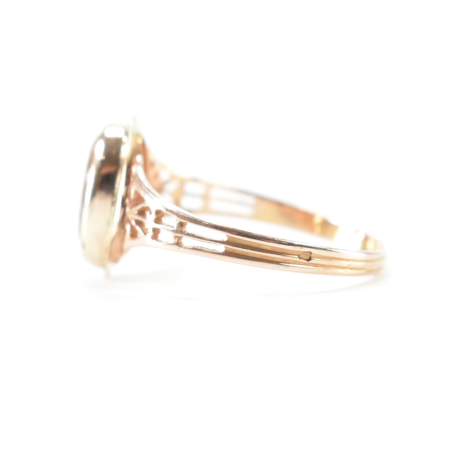 18CT GOLD & TOPAZ RING - Image 2 of 8