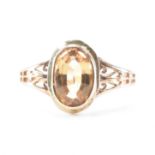 18CT GOLD & TOPAZ RING