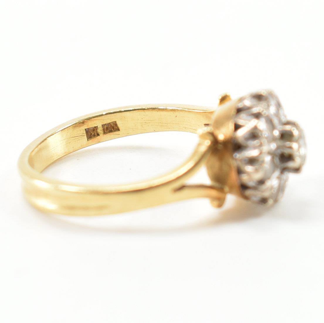 HALLMARKED 18CT GOLD & DIAMOND CLUSTER RING - Image 6 of 9