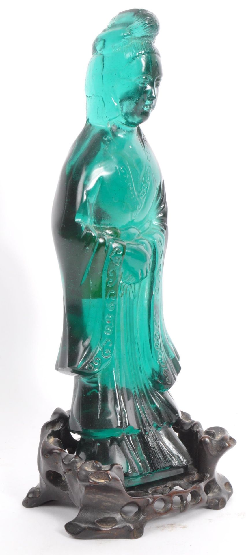 A 19TH CENTURY CHINESE ORIENTAL BLANC DE CHINE GLASS FIGURINE