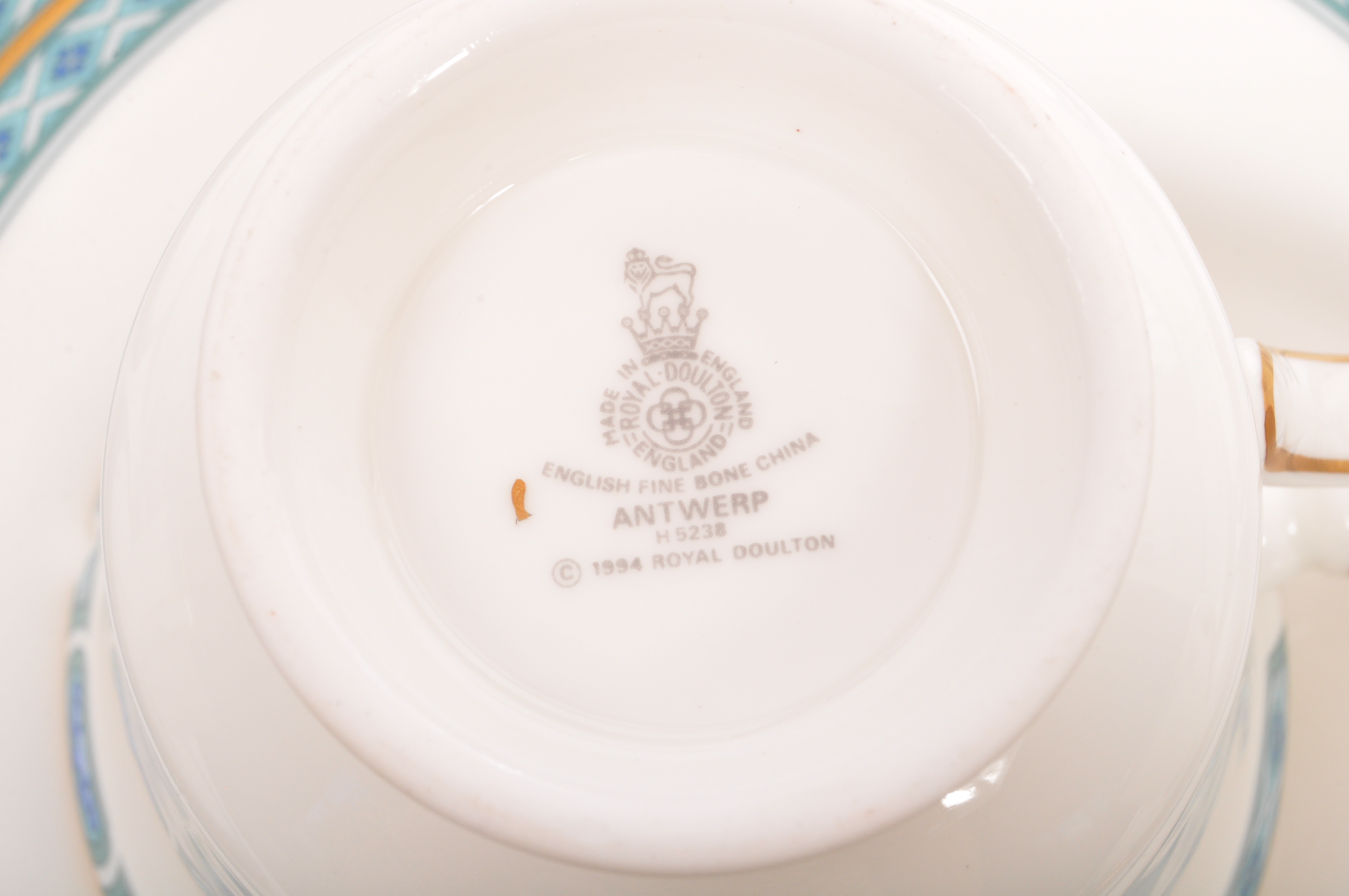 ROYAL DOULTON ANTWERP CHINA TEA & DINNER SERVICE - Image 10 of 10