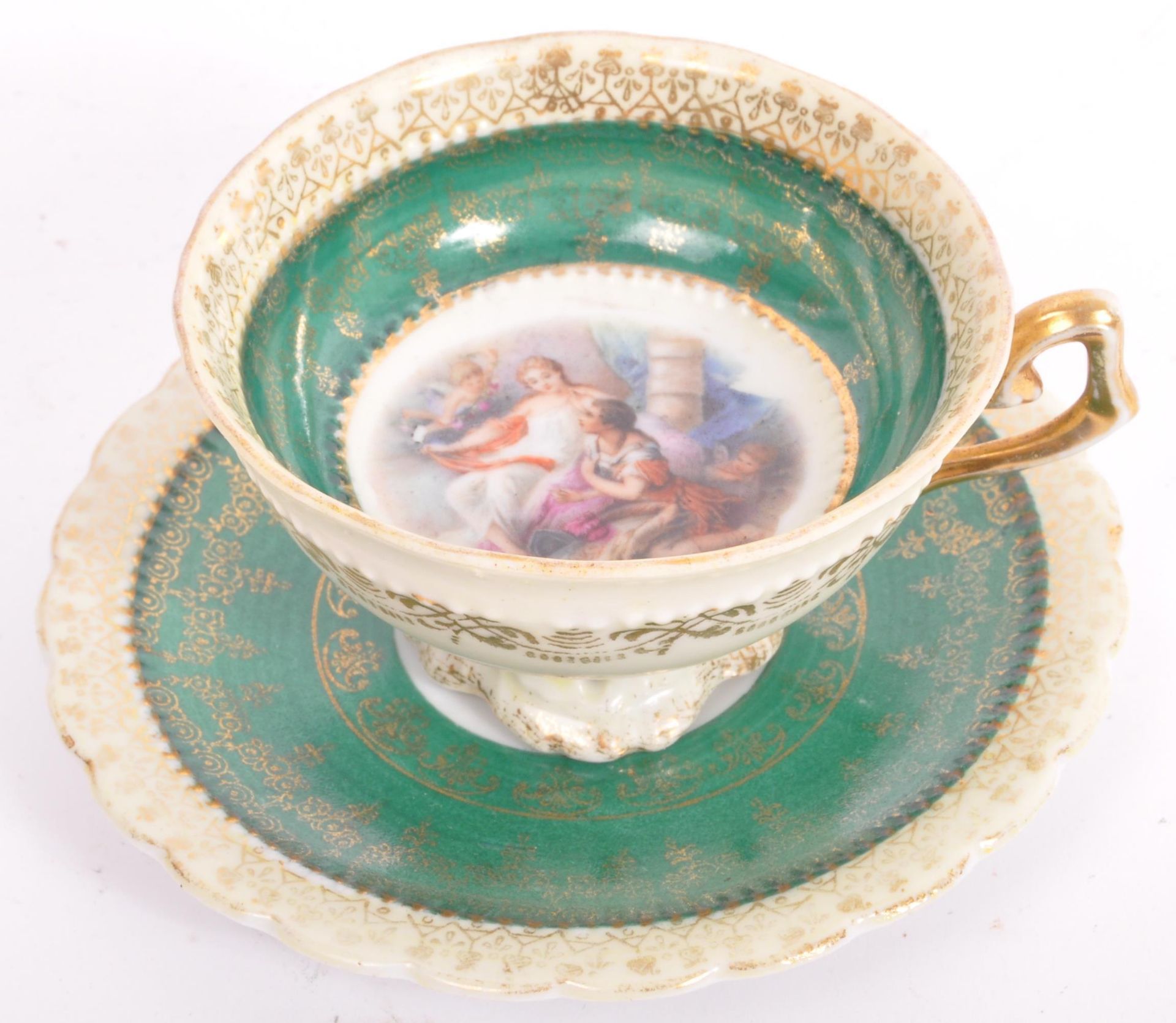 A COLLECTION OF ROYAL WORCESTER / VIENNA CHINA CUPS & SAUCERS - Image 8 of 9