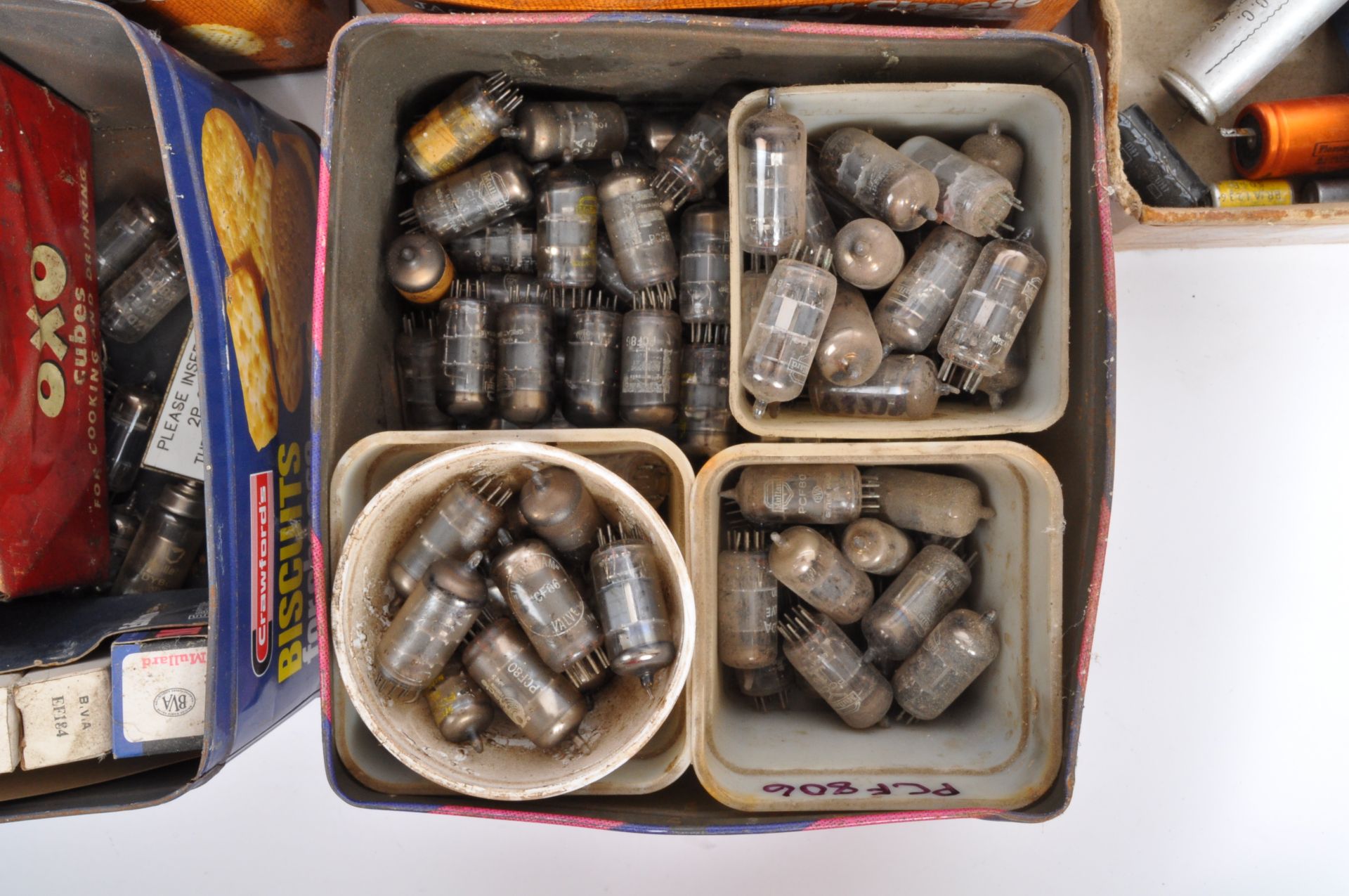 A COLLECTION OF VINTAGE 20TH CENTURY BOXED & LOOSE VALVES - Image 4 of 10