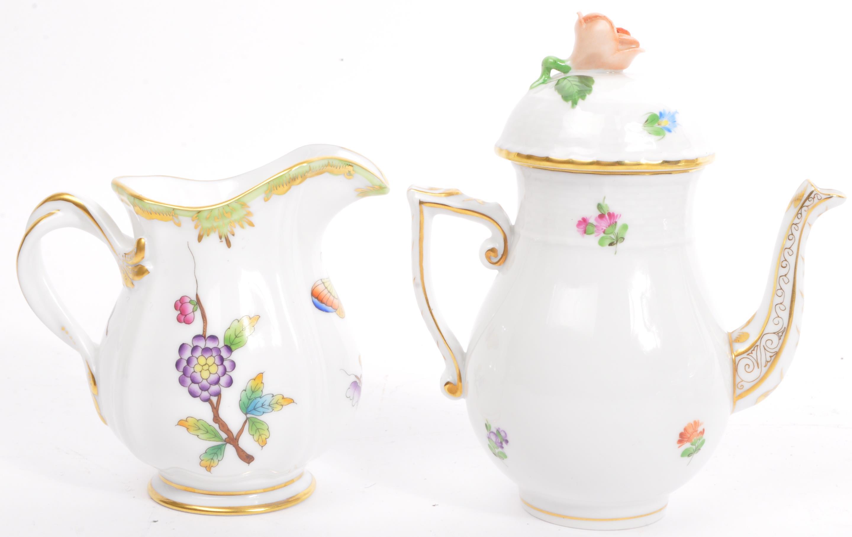 A COLLECTION OF HEREND HUNGRY PORCELAIN DRESSER SET - Image 6 of 9