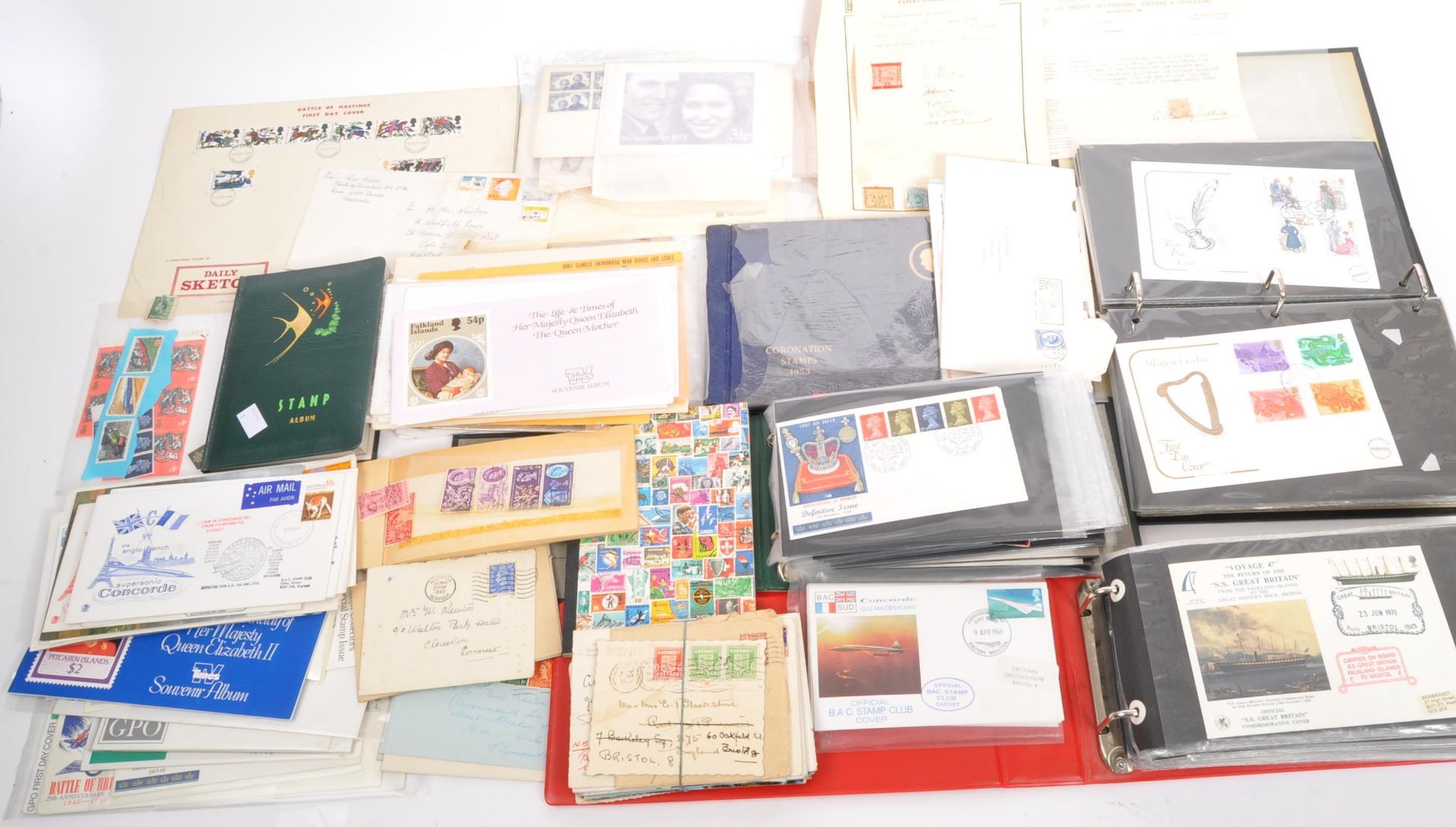 LARGE COLLECTION OF 20TH CENTURY BRITISH & FOREIGN STAMPS