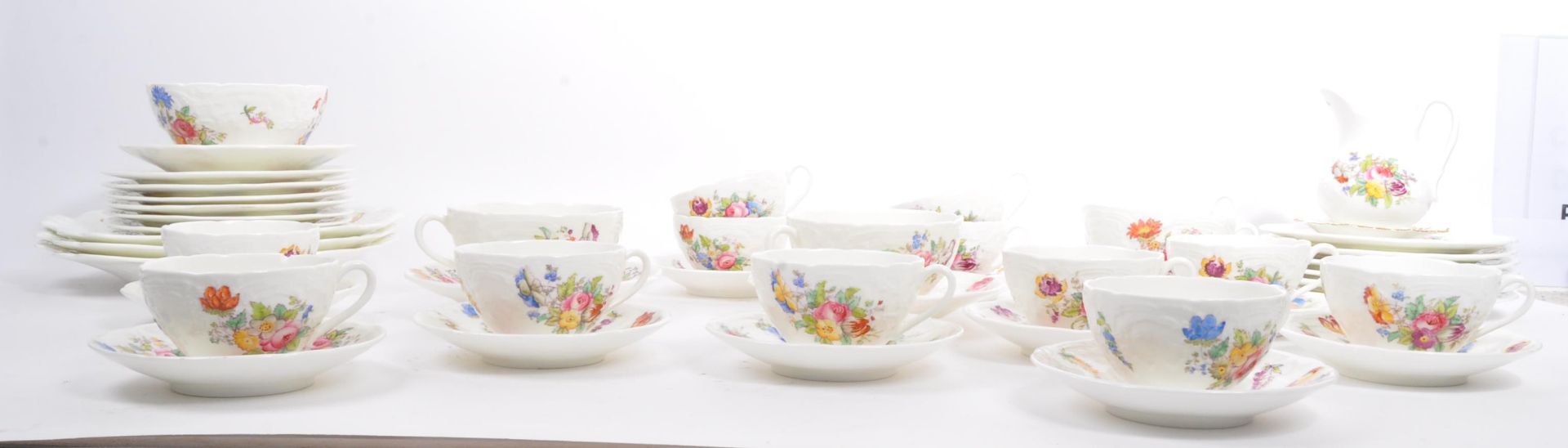 VINTAGE 20TH CENTURY COALPORT & CROWN DERBY TEA SERVICE