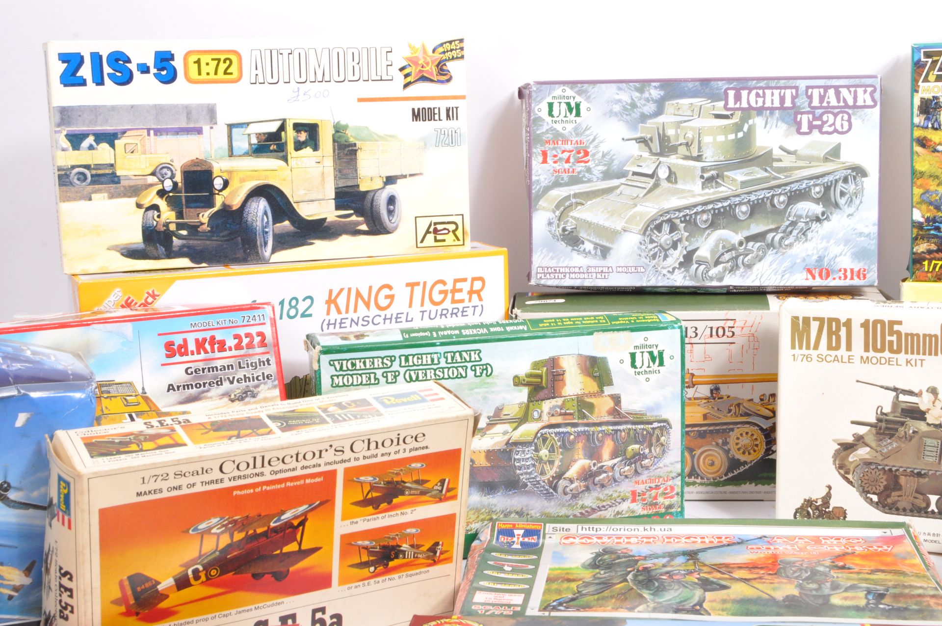 MODEL KITS - COLLECTION OF PLASTIC MODEL KITS - Image 3 of 6
