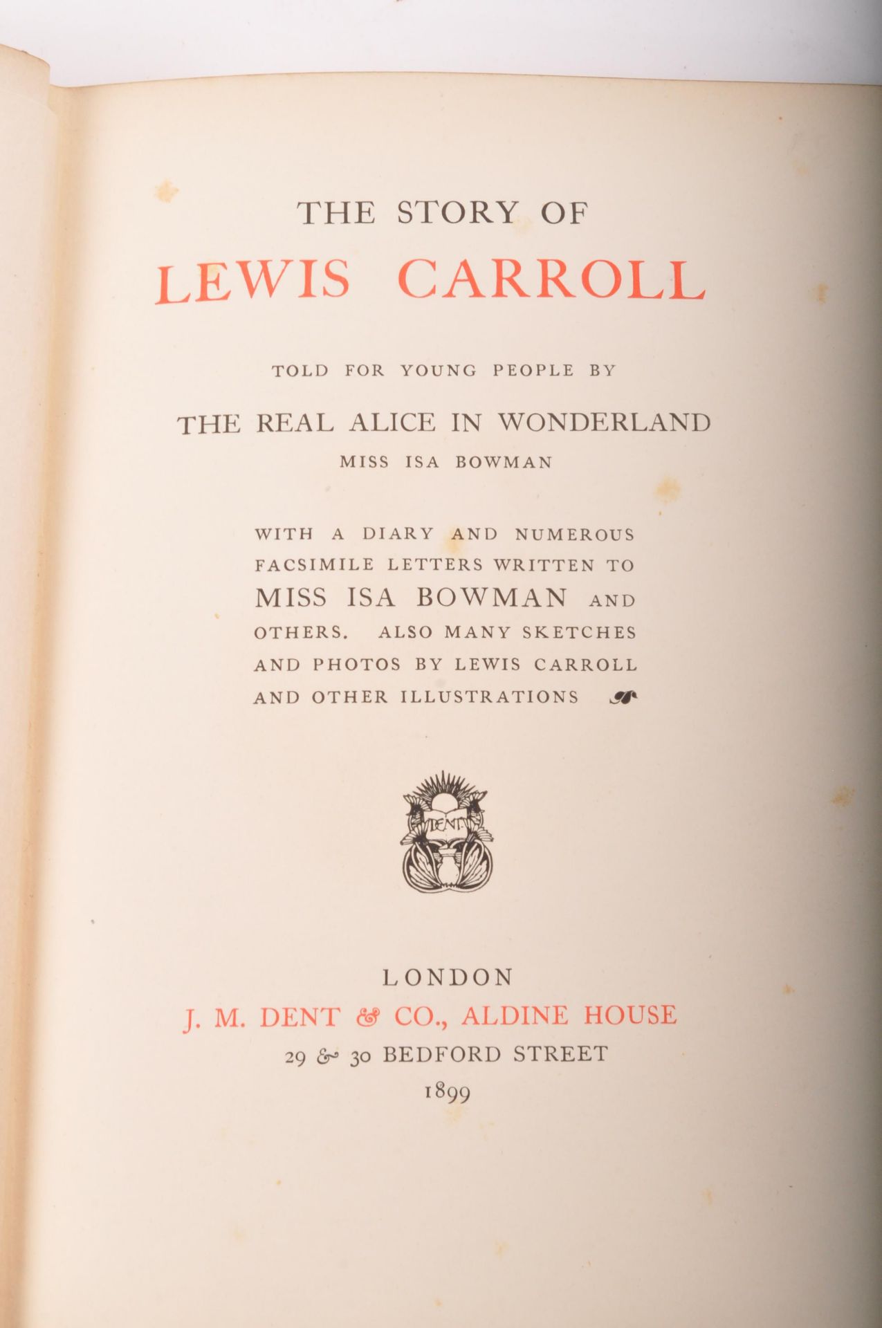 COLLECTION OF 20TH CENTURY LEWIS CARROLL BOOKS - Image 6 of 6
