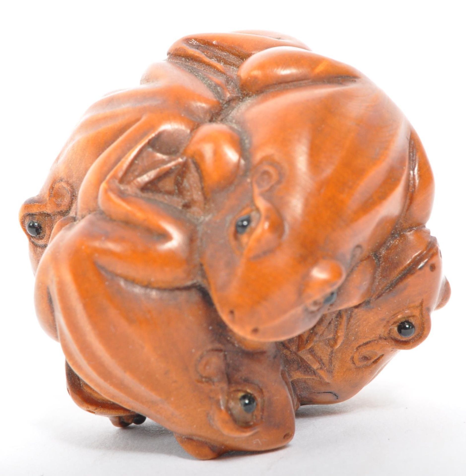 TWO 20TH CENTURY JAPANESE BOXWOOD NETSUKE - Image 6 of 7