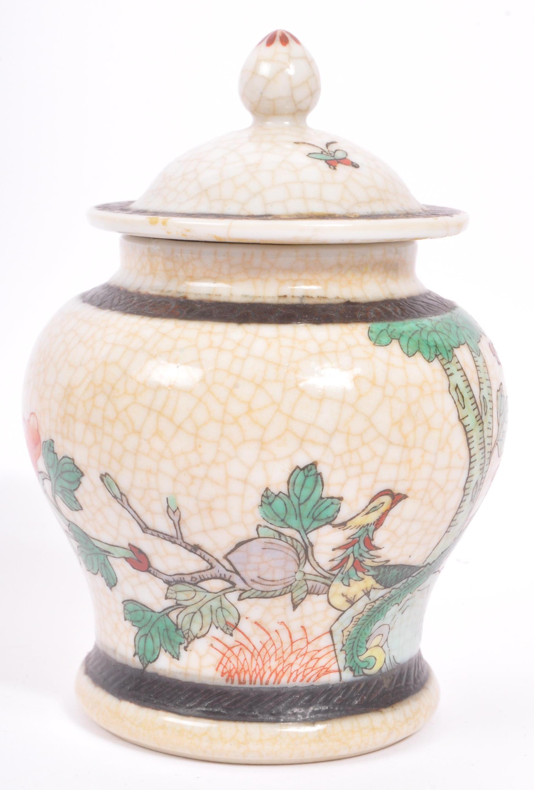 COLLECTION OF CHINESE PORCELAIN & CERAMIC ORIENTAL ITEMS - Image 3 of 12