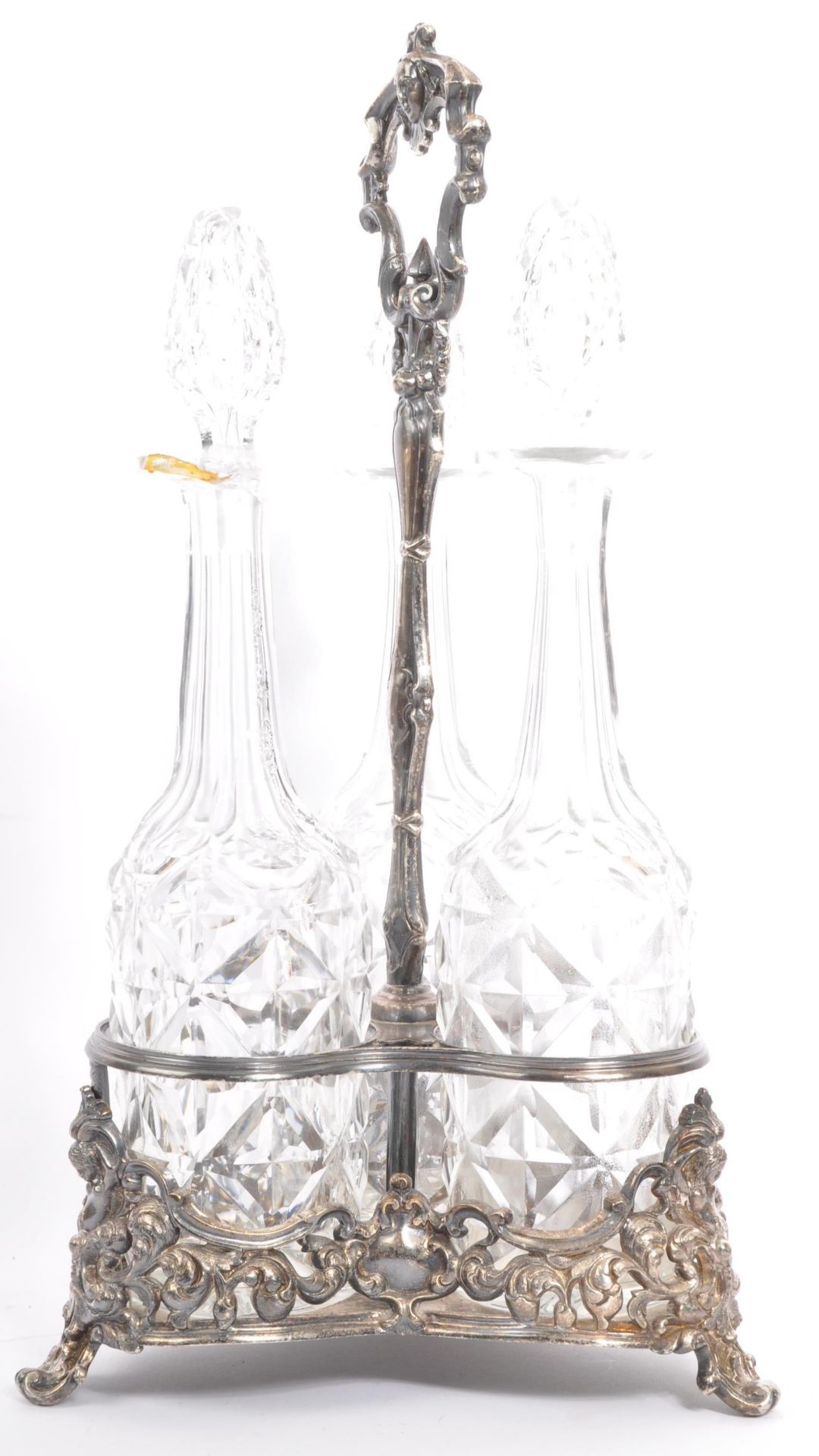 19TH CENTURY SILVER PLATED CUT GLASS DECANTER TANTALUS - Bild 2 aus 6