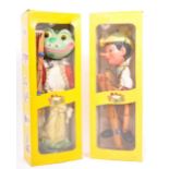 PELHAM PUPPETS - FROG & PINOCCHIO