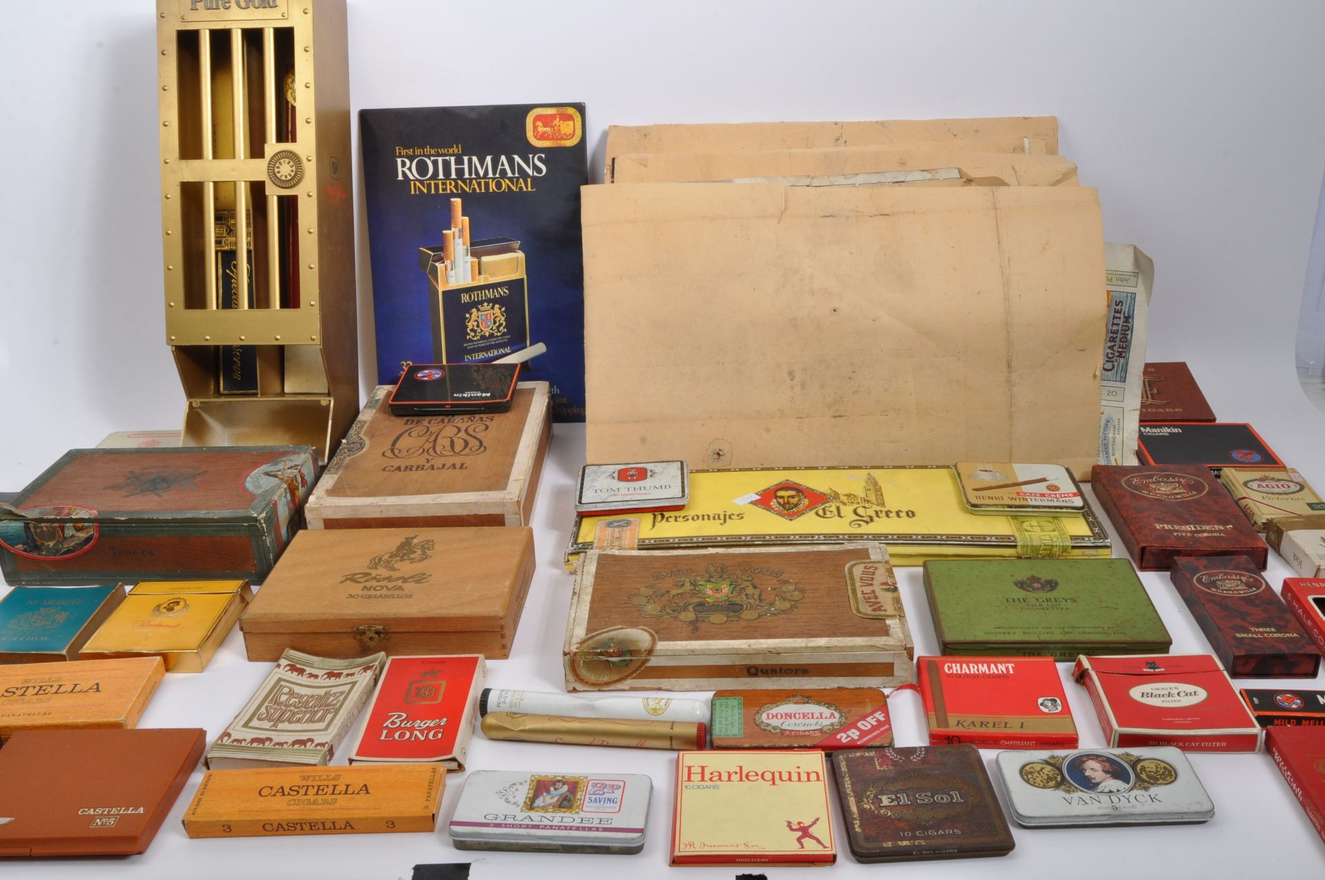 LARGE COLLECTION CIGARETTE & CIGAR EPHEMERA