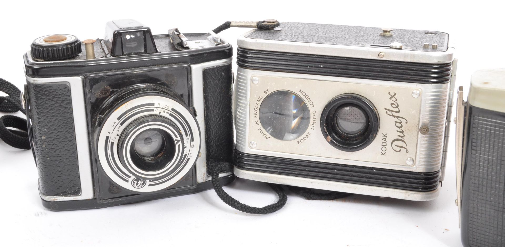 LARGE COLLECTION OF 20TH CENTURY BOX CAMERAS - Image 6 of 6