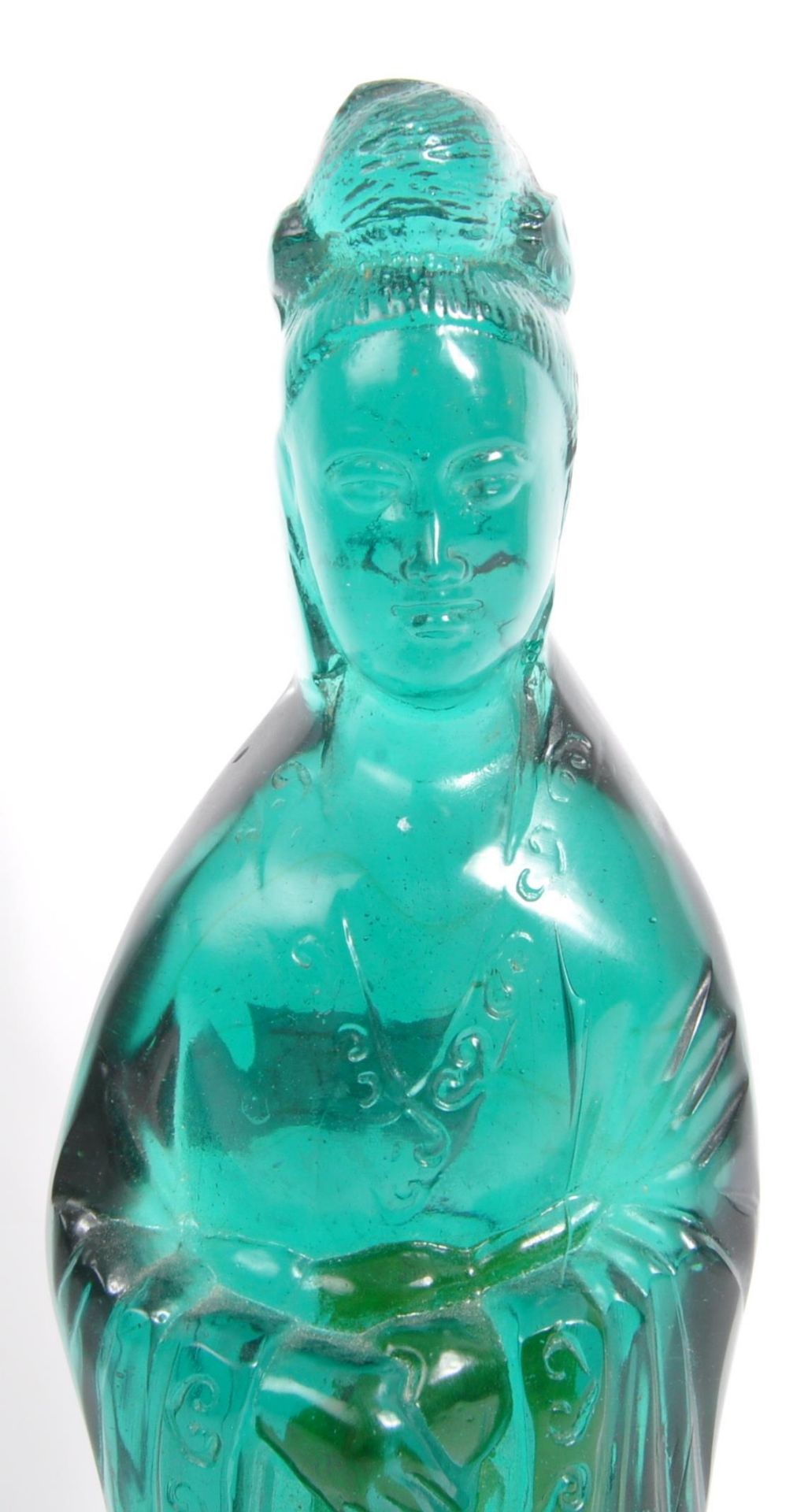 A 19TH CENTURY CHINESE ORIENTAL BLANC DE CHINE GLASS FIGURINE - Bild 3 aus 5