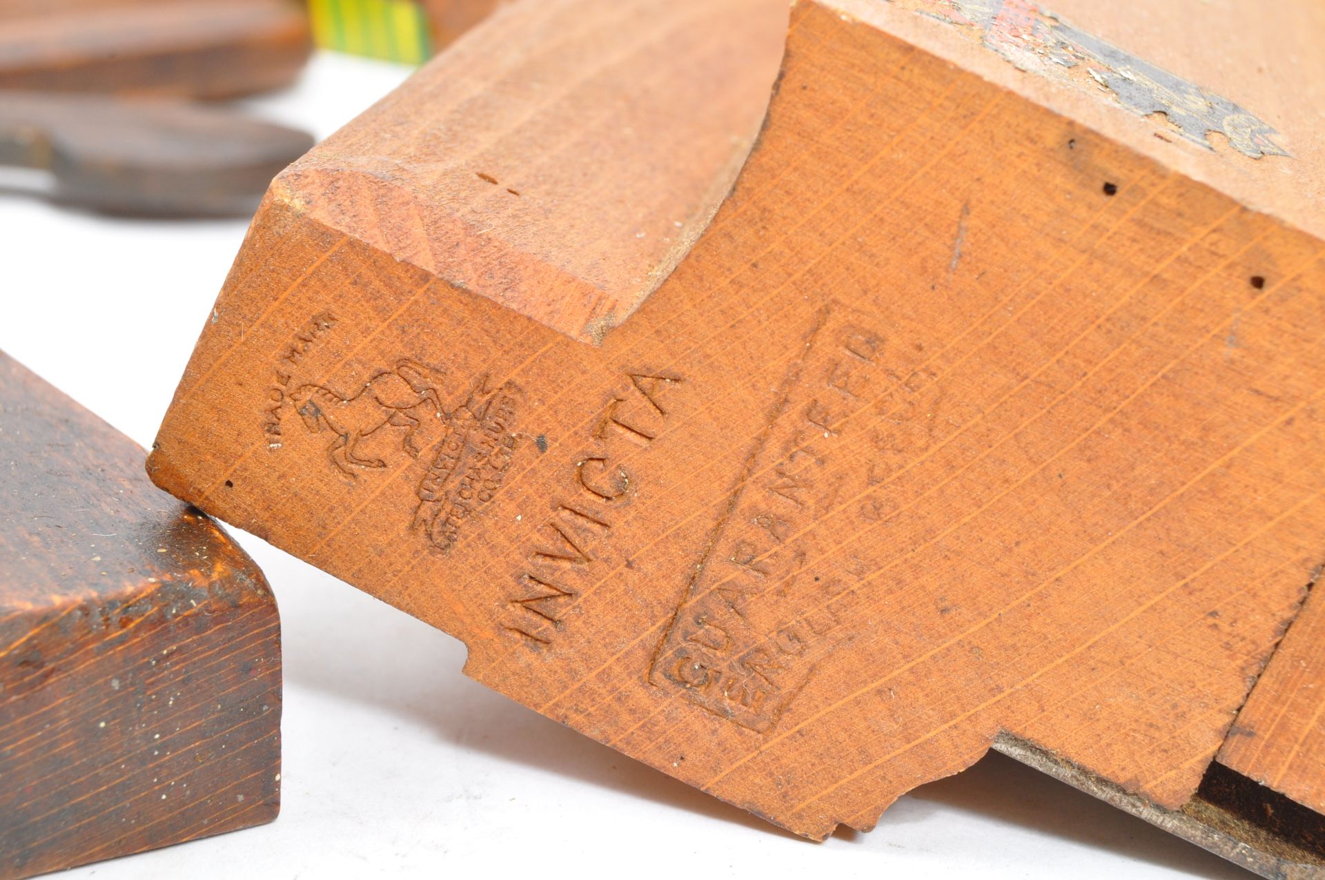 COLLECTION OF 19TH CENTURY BEECH WOODWORKER PLANE - Image 7 of 8