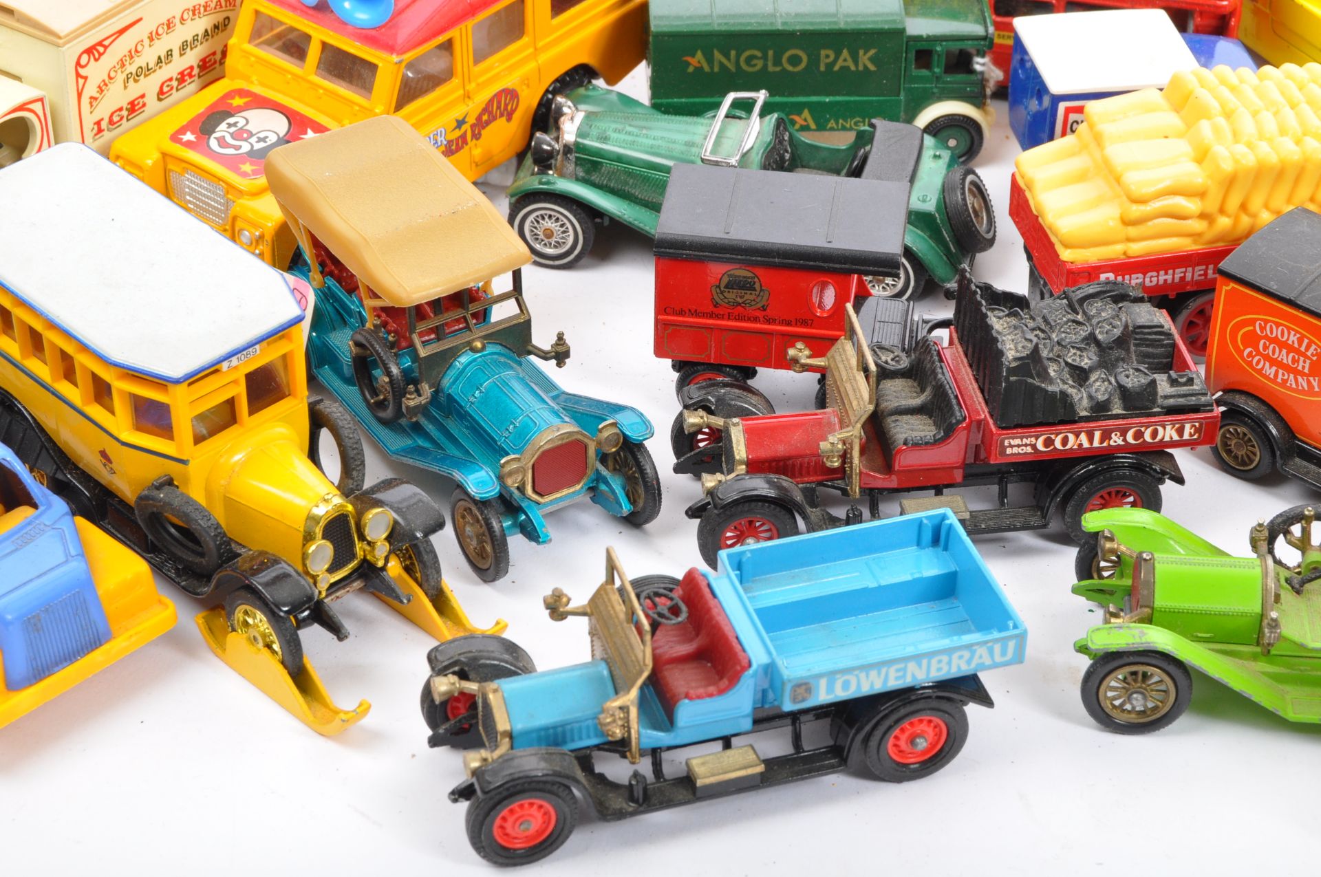 DIECAST - LARGE COLLECTION OF ASSORTED DIECAST MODELS - Bild 9 aus 9